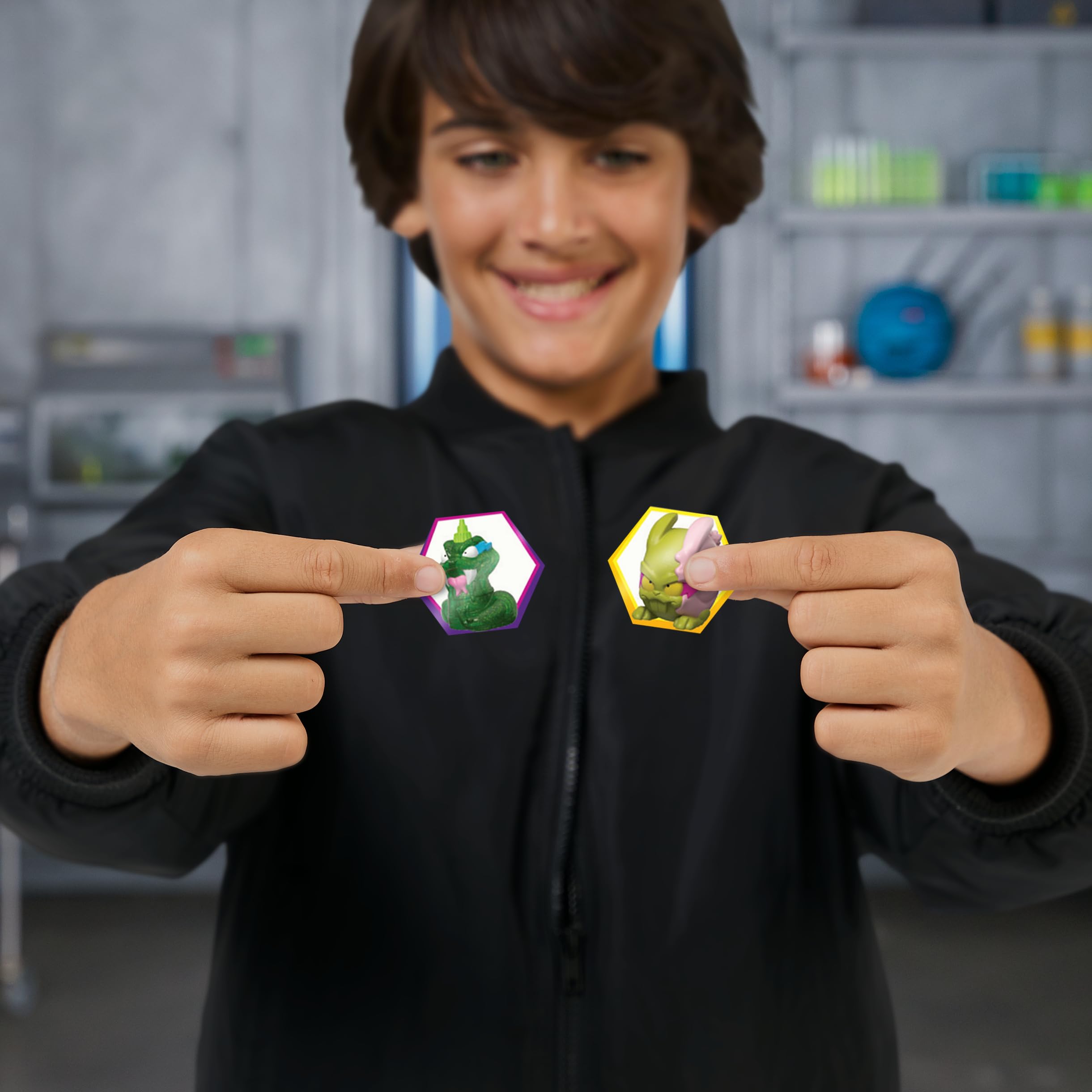 MrBeast Lab Swarms Hyper Fusion Series - Avalanche Globe Collectibles 3