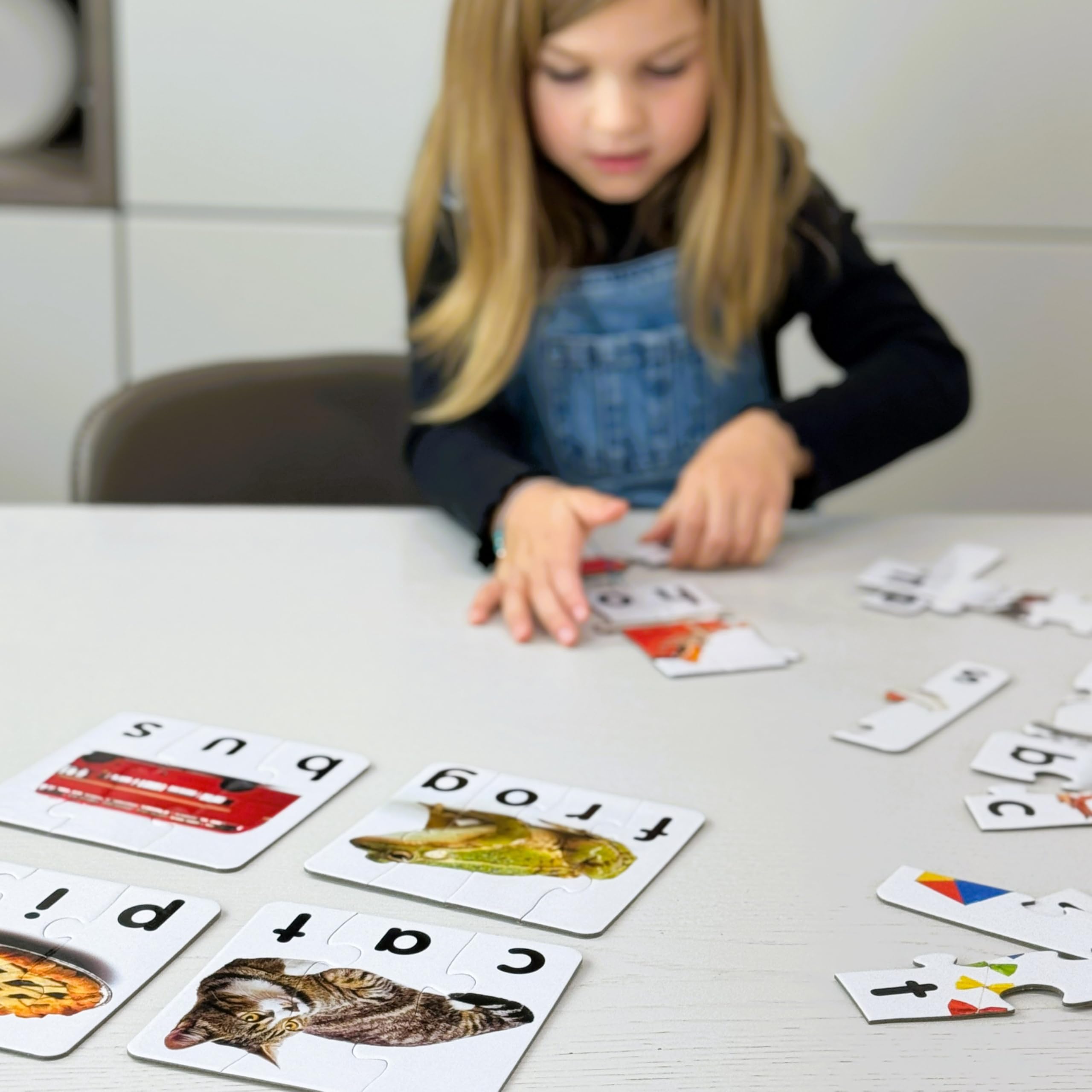 The Learning Journey Match It! Spelling Puzzle Set - Educational Word-Building Learning Game for Kids Ages 4-7 10