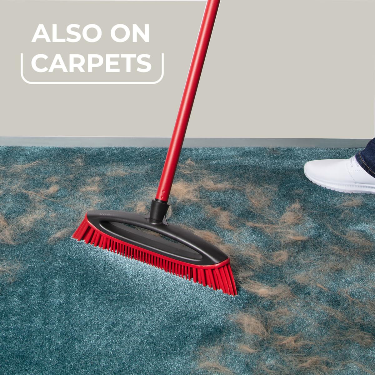 Vileda Pet Pro Always Clean Besen – Gummibesen zum Entfernen von Tierhaaren, abgewinkelte Borsten für Ecken, leicht abzuspülen, rot 7