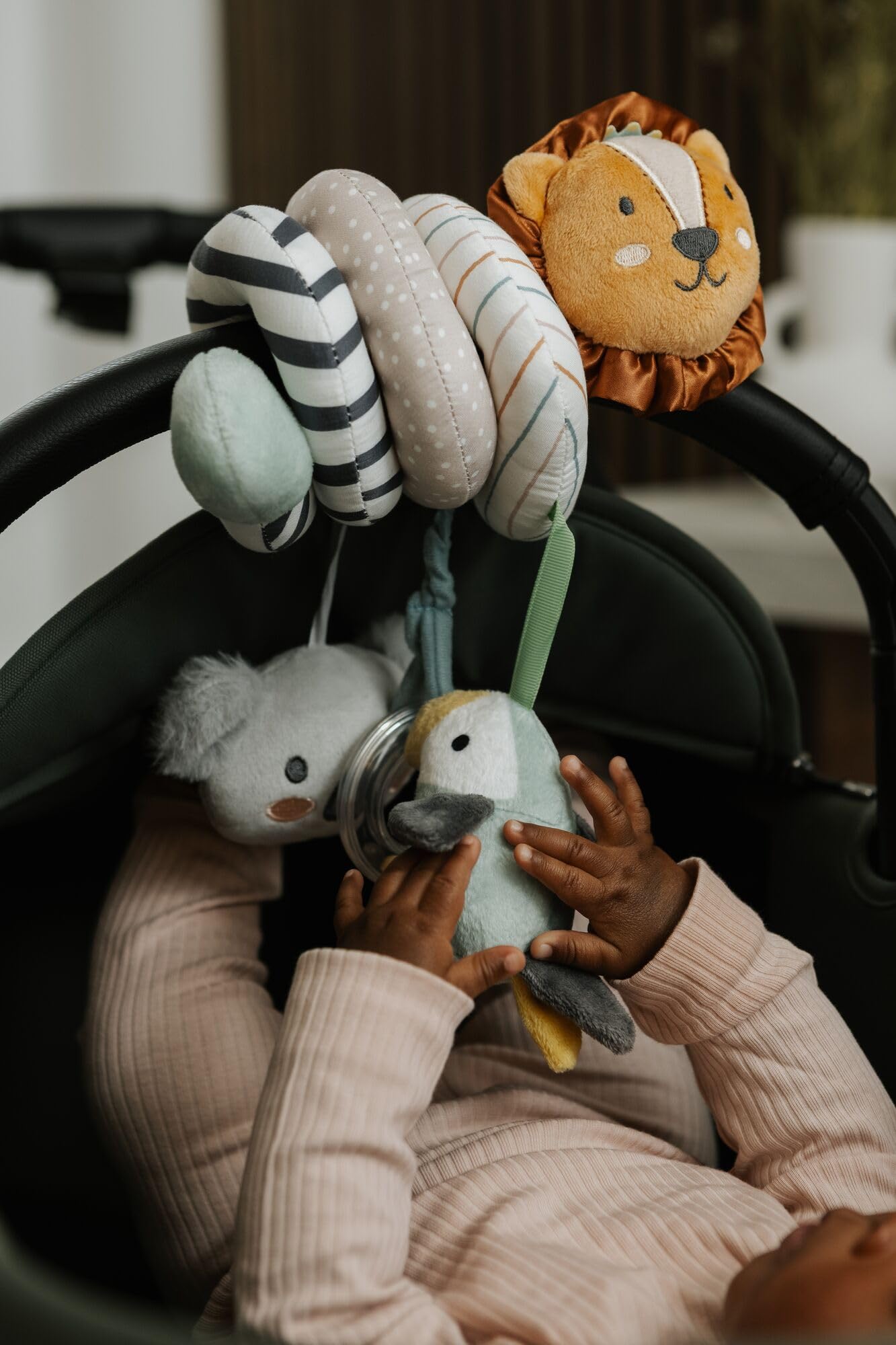 Nuby Animal Adventures Activity Spiral – sensorisches Kinderwagenspielzeug für Babys von 0–3 Jahren 9