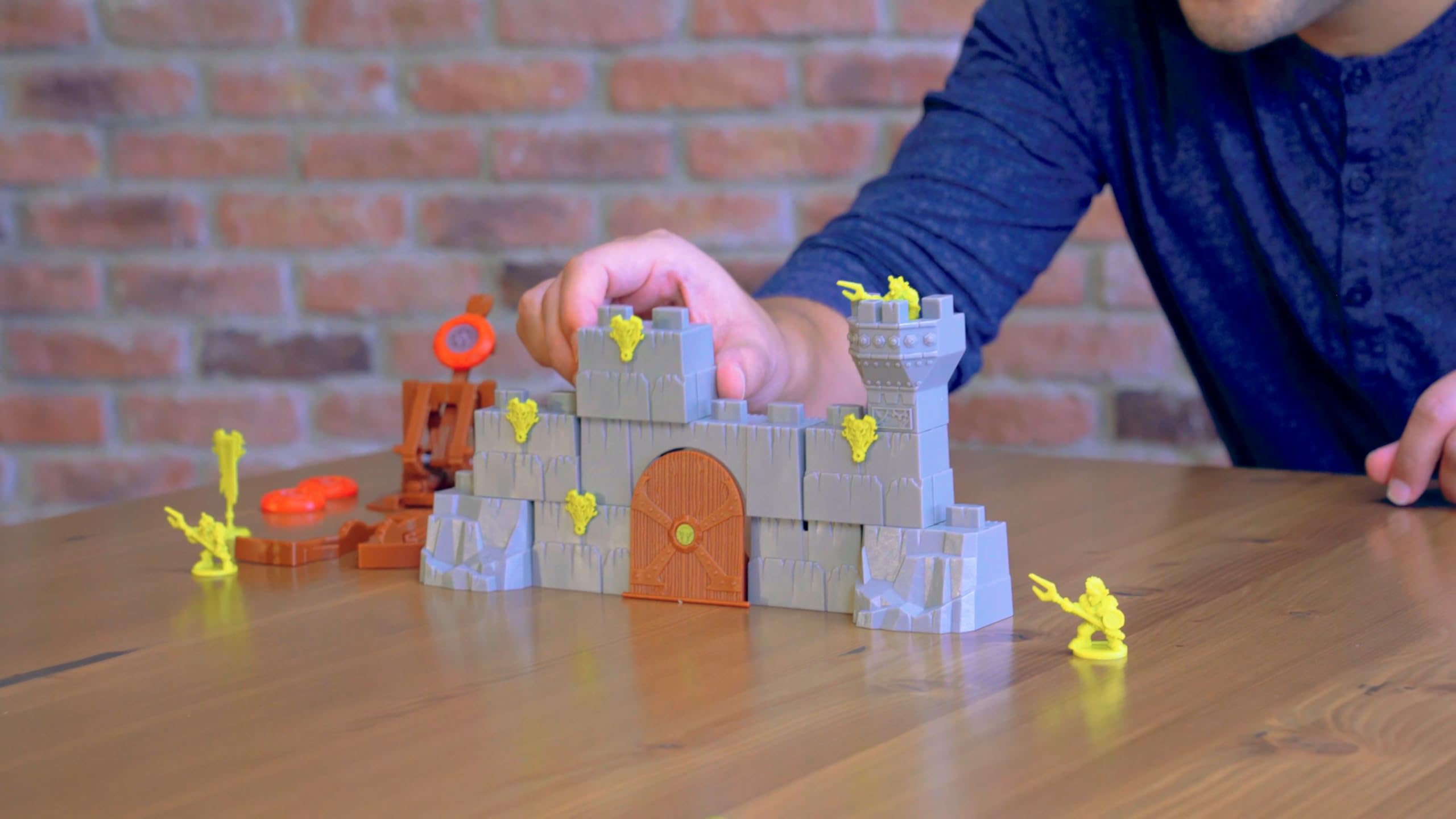 Goliath Crossbows & Catapults - Castle Battle Board Game 5