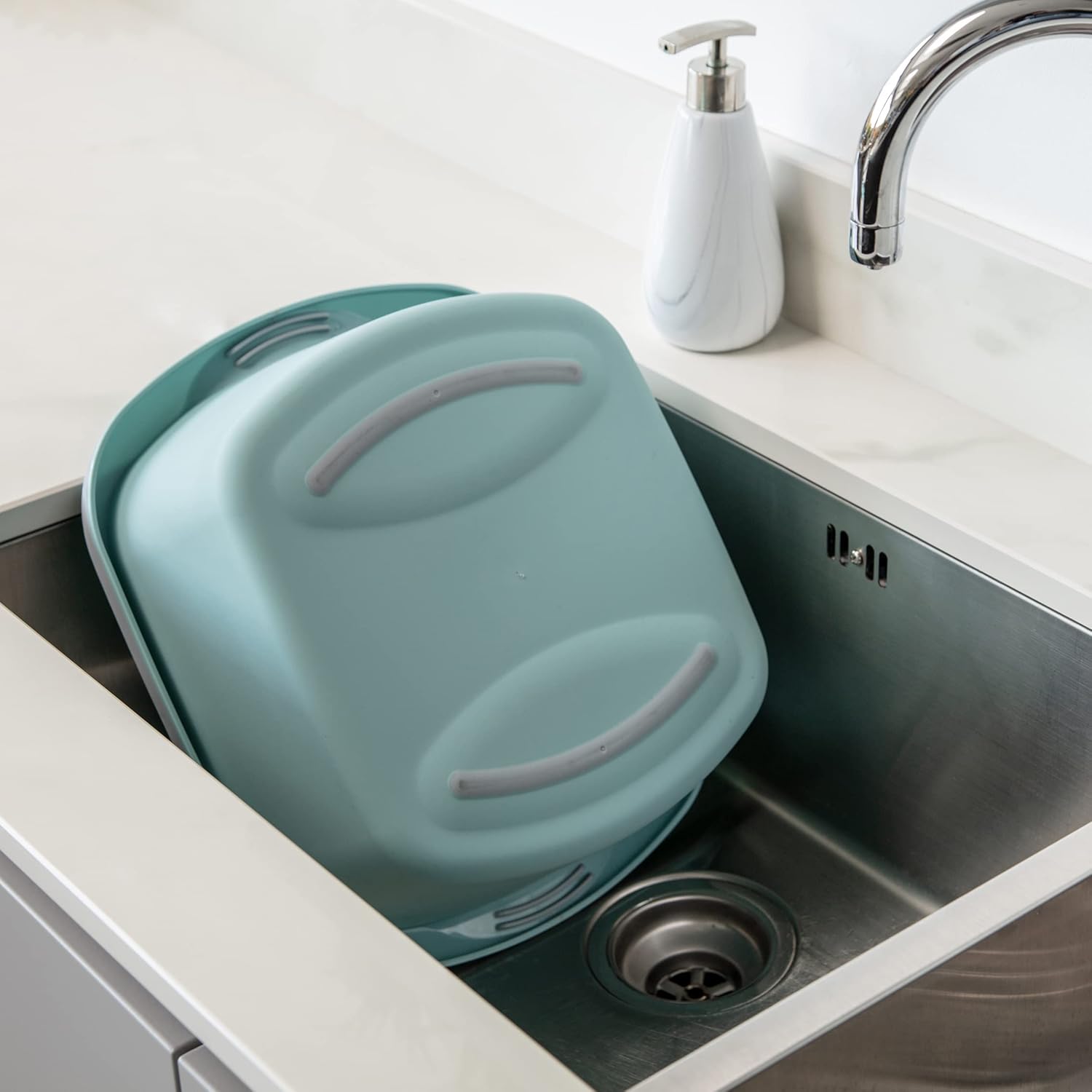 Addis - Premium Soft Grip Large Rectangular Washing Up Bowl, 9.5L, White & Grey 6