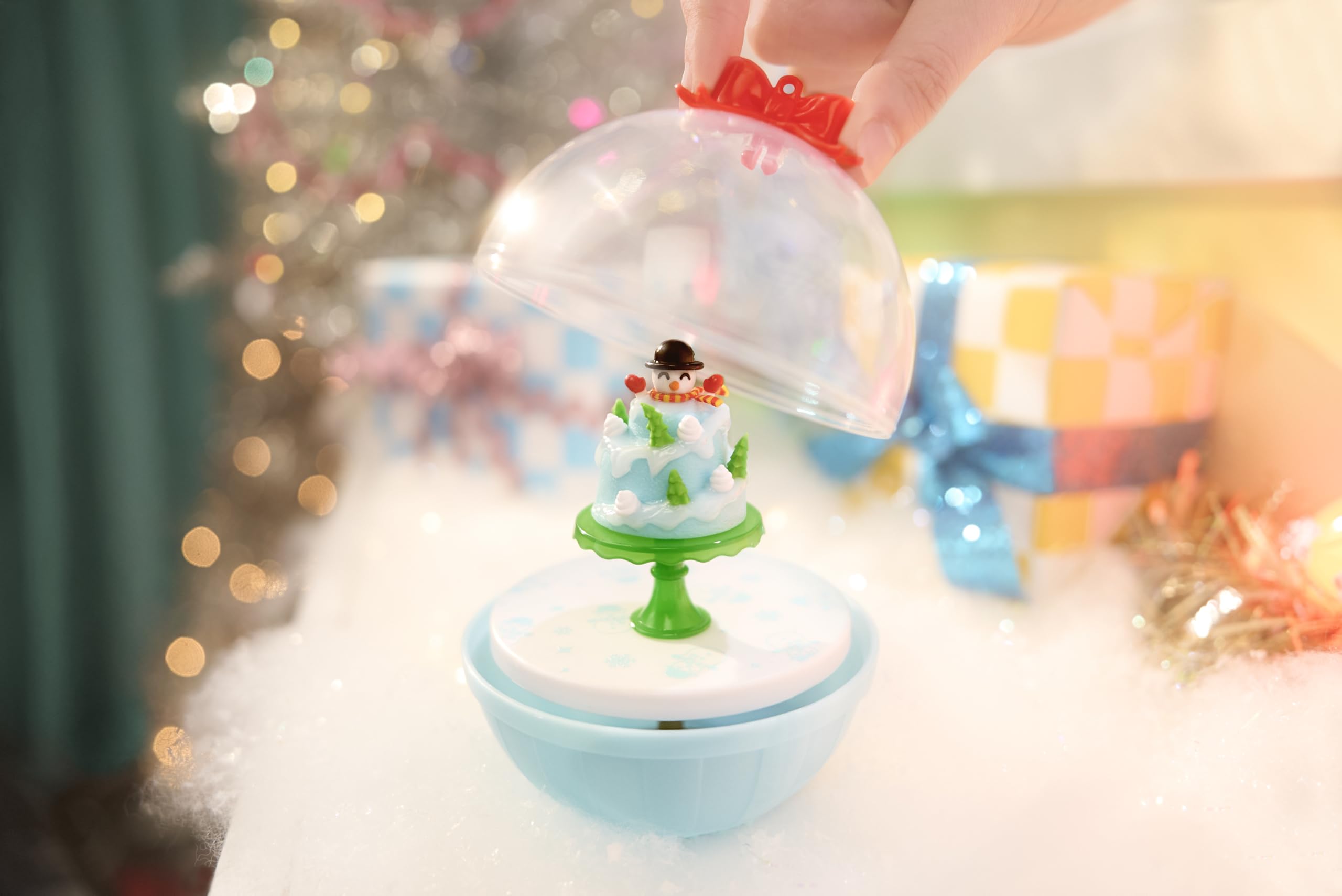 MGA's Miniverse Make It Mini Holiday 2025 - The Grinch Dr. Seuss Hot Cocoa Mini Collectible 3