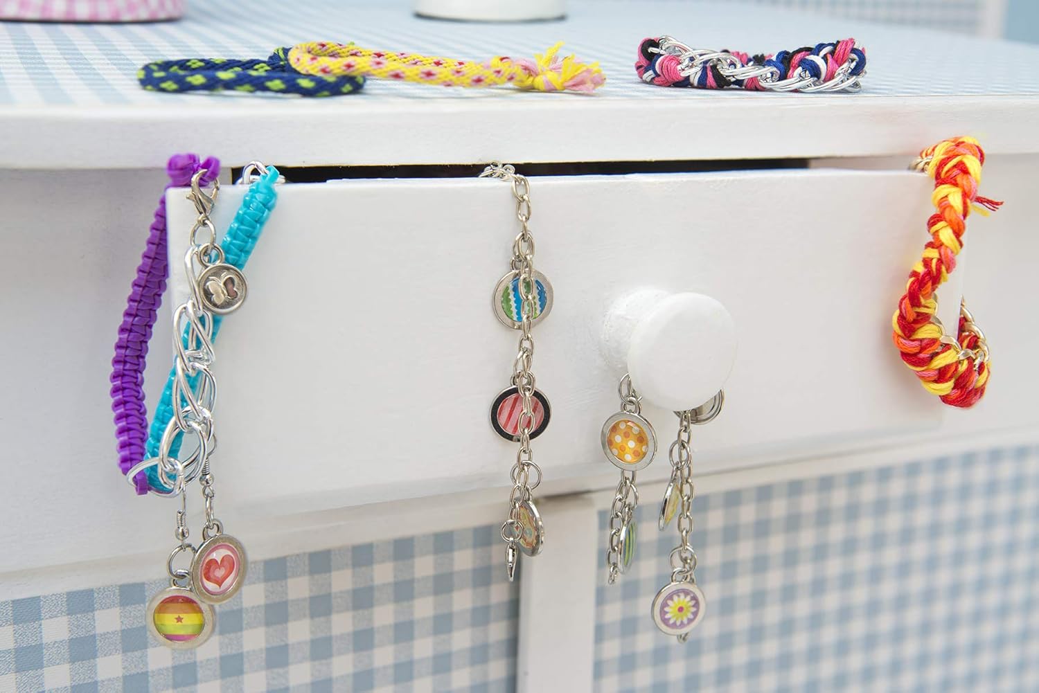 4M Friendship Bracelet Making Kit - Glow in the Dark Craft for Kids 5+ 6