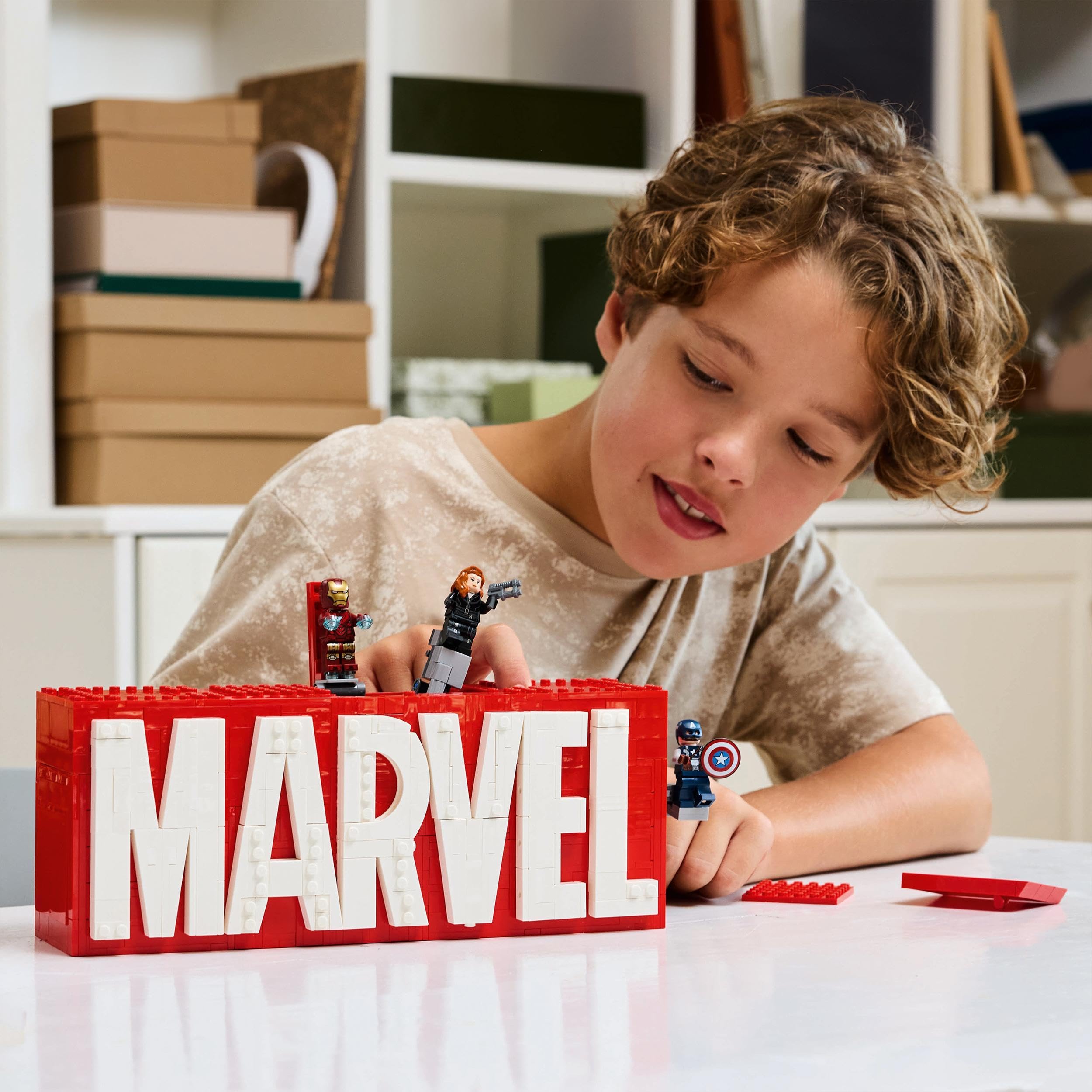 LEGO Marvel: MARVEL Logo & Minifigures - Buildable Super Hero Playset for Ages 12+