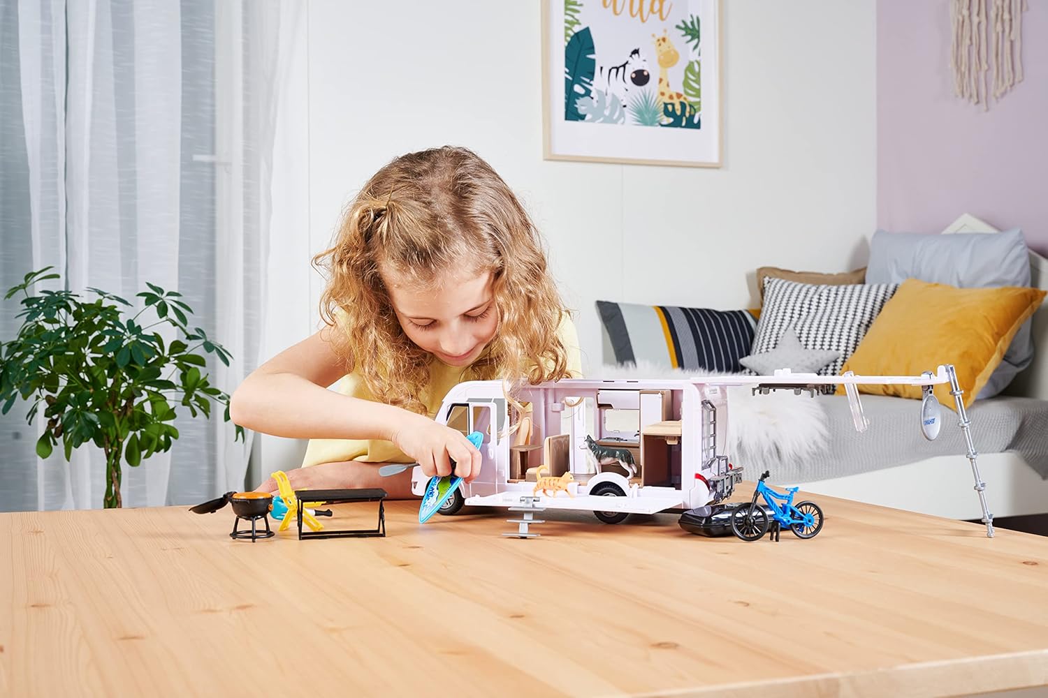 Dickie Toys 203837021 Caravan Playset - 30 cm Folding Camping Trolley with Lights & Accessories (White) 9