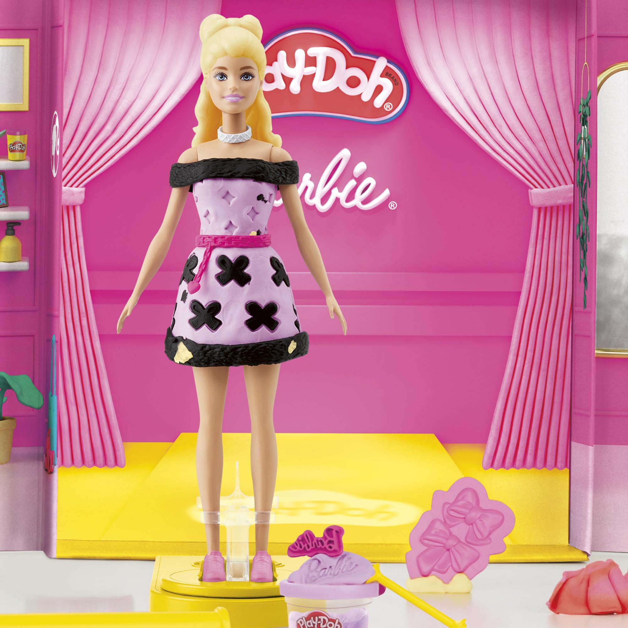 Play-Doh Barbie Designer Fashion Show Playset - Creative Arts & Crafts for Kids 5+ 7