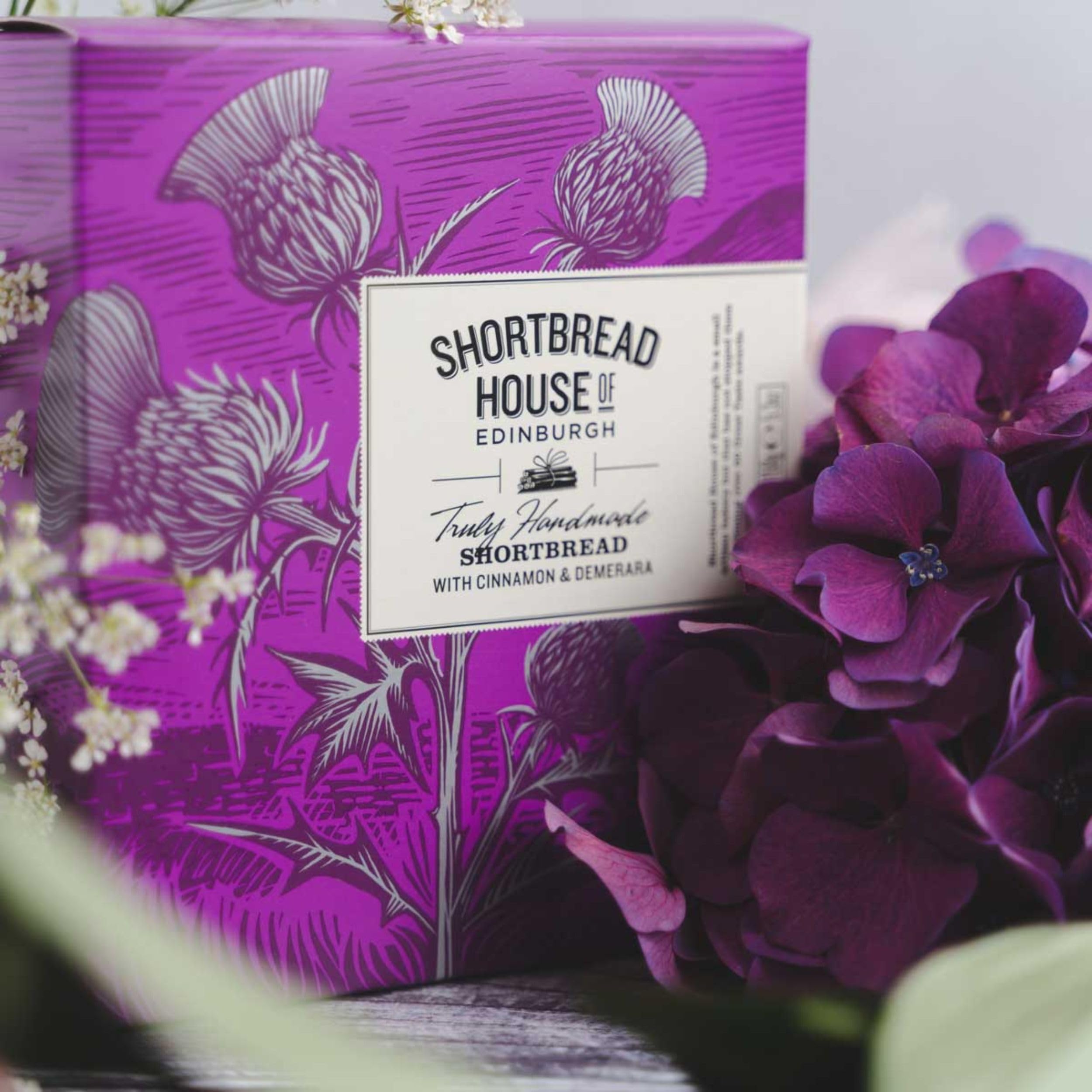 Shortbread House of Edinburgh Handmade Mini Shortbread Biscuits with Cinnamon and Demerara Sugar 150g 9