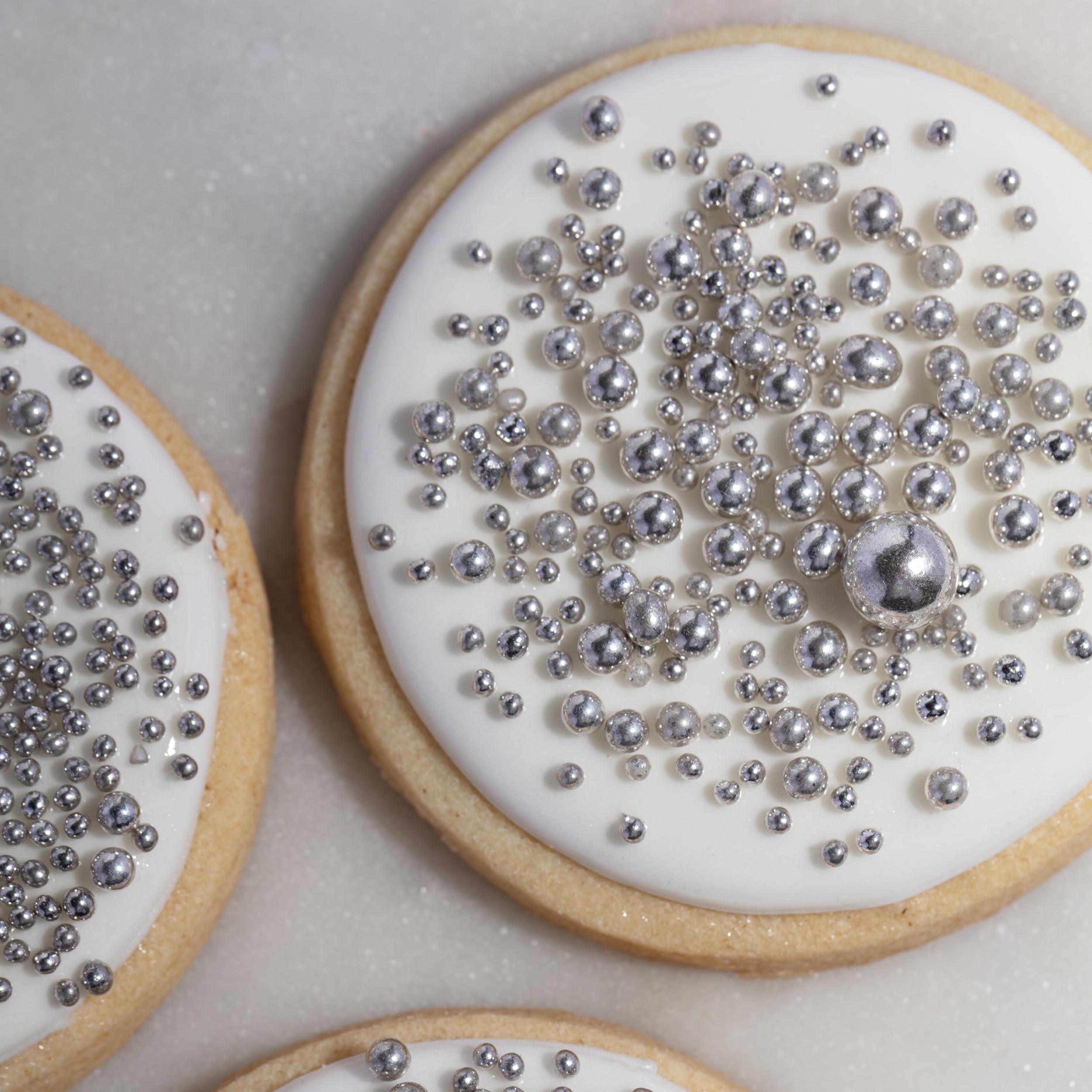 PME Silberne Zuckerperlen – essbare Kuchendekorationen (25 g, 4 mm) 4