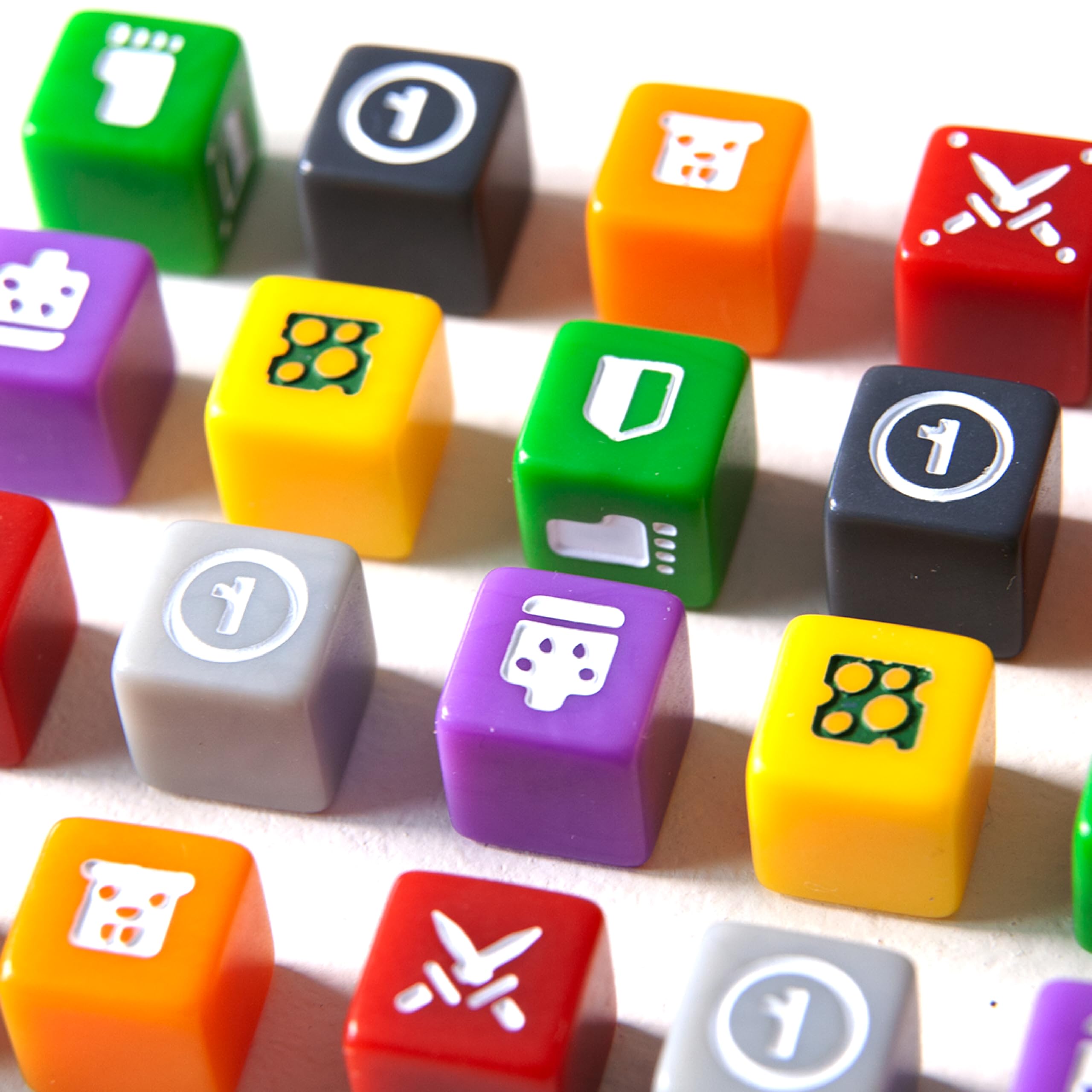 Alderac Entertainment Group Cubitos Board Game 6