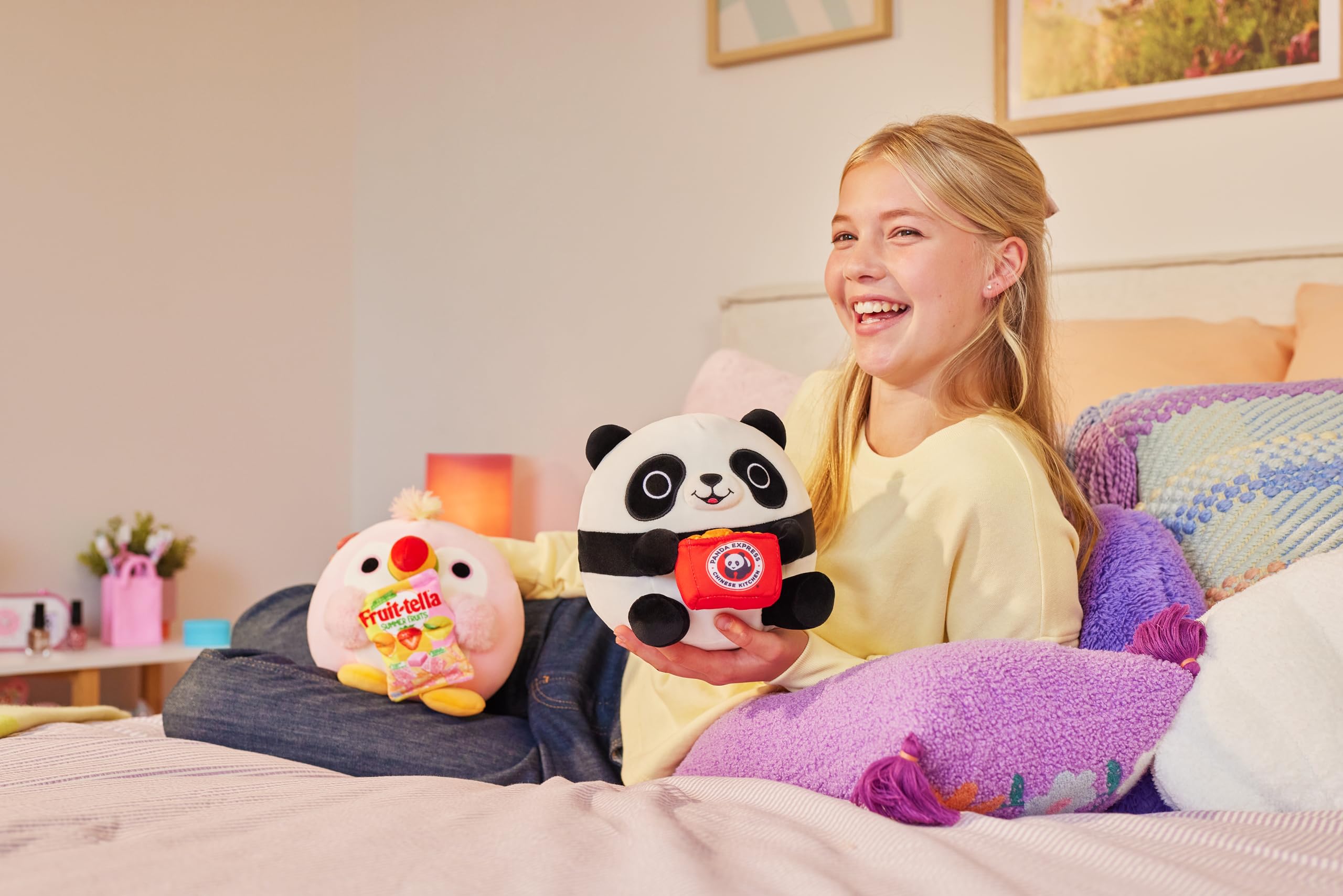 Snackles Series 2 Wave 2 - Cow Snack Swap 20 cm Super Soft Plush Collectible 3