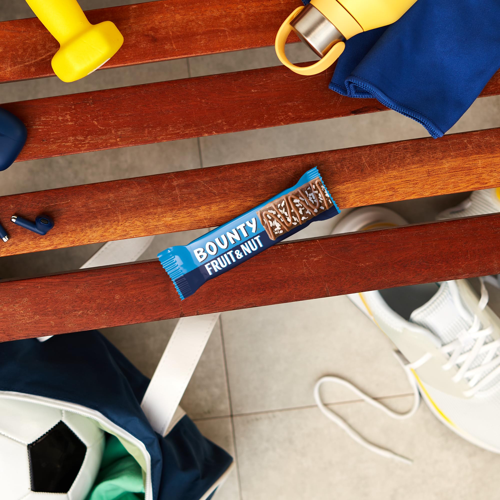 Bounty Triple Treat Fruit & Nut Milk Chocolate Snack Bars Multipack 4 x 32g