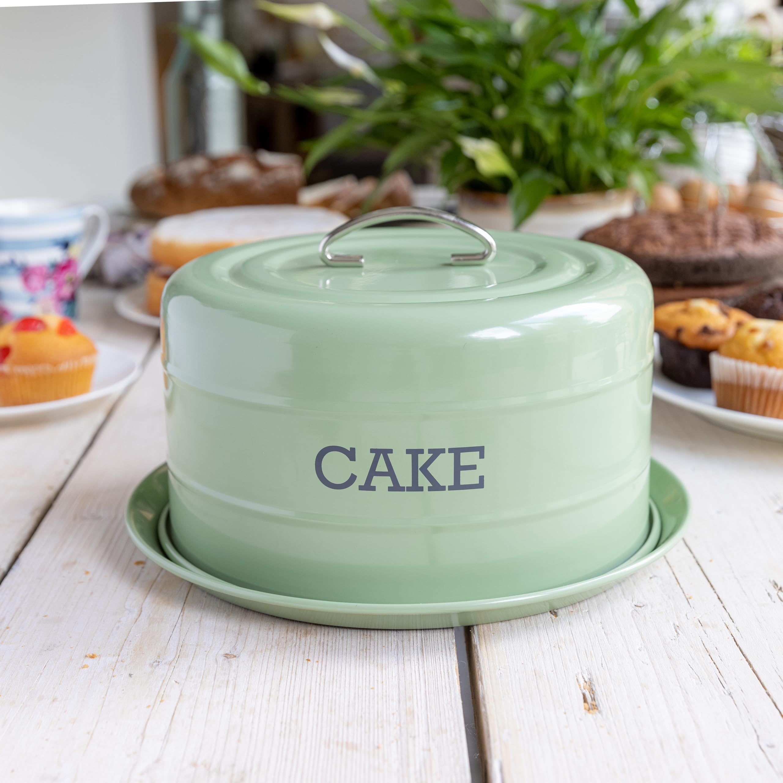 KitchenCraft Living Nostalgia Cake Storage Tin - Airtight Cake Dome, 28.5 x 18 cm, English Sage Green 8