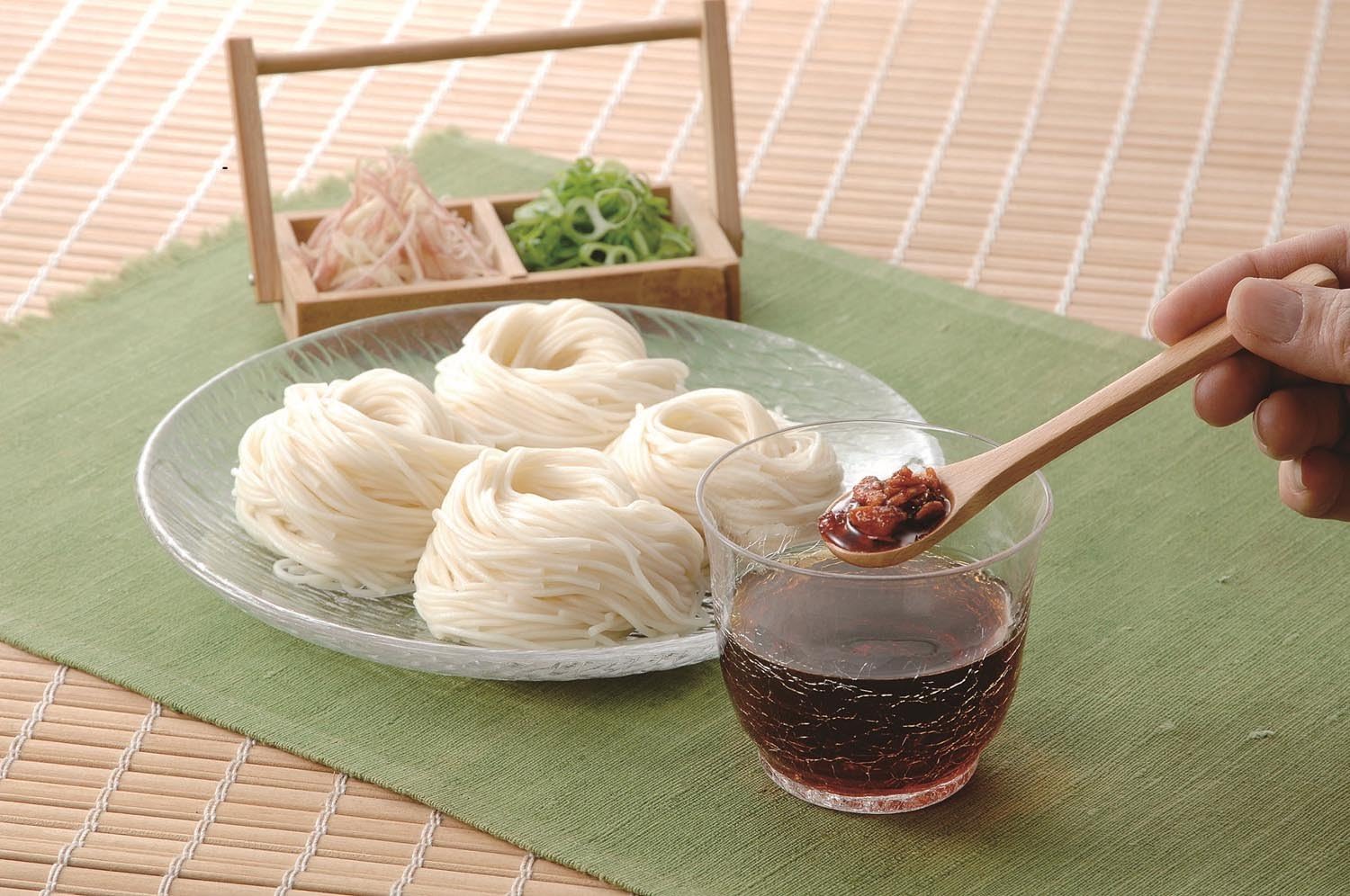 Momoya Taberu La Yu würziges Chiliöl, 110 g 10