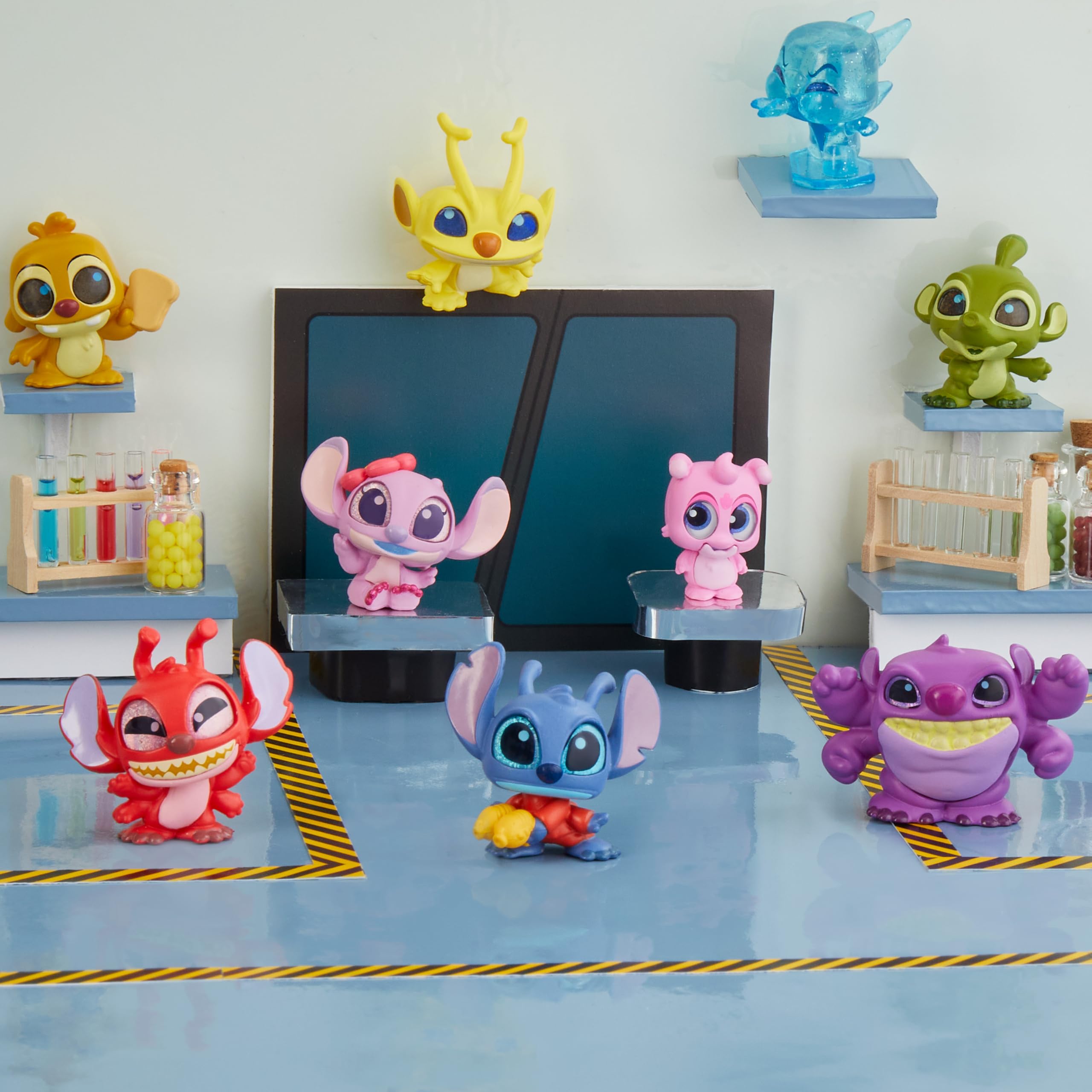 Just Play Disney Doorables Stitch Experiments Collection Peek - 9-Piece Alien Figurine Set 3