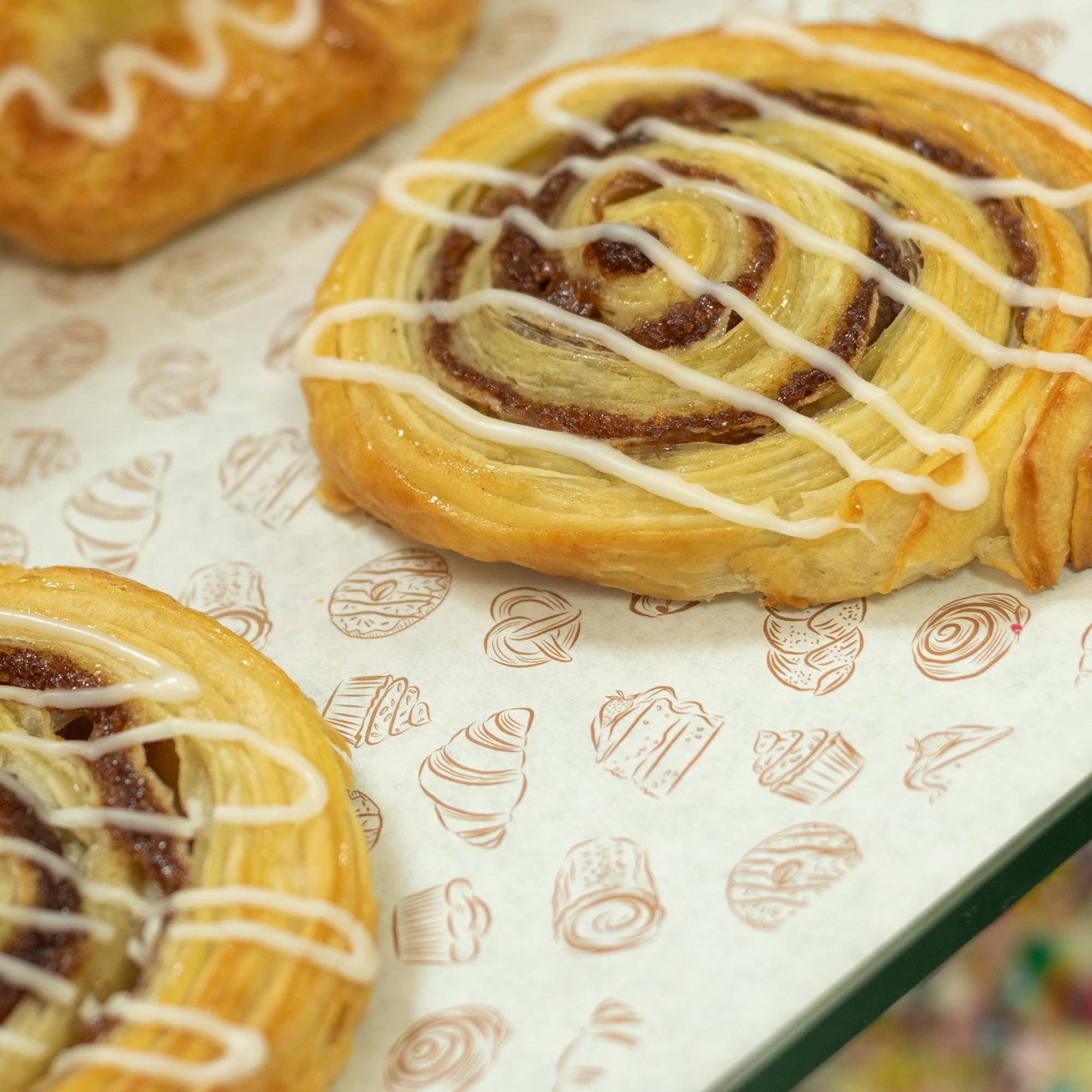 Culpitt - Greaseproof Paper Sheets for Baking & Display | 100 Pre-Cut Sheets | 250mm x 360mm 3