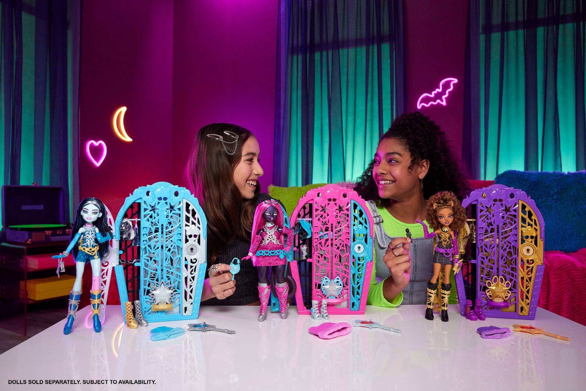 Monster High Skulltimate Secrets Doll and Accessories Set - Hauntlywood Mysteries Playset for Kids 6