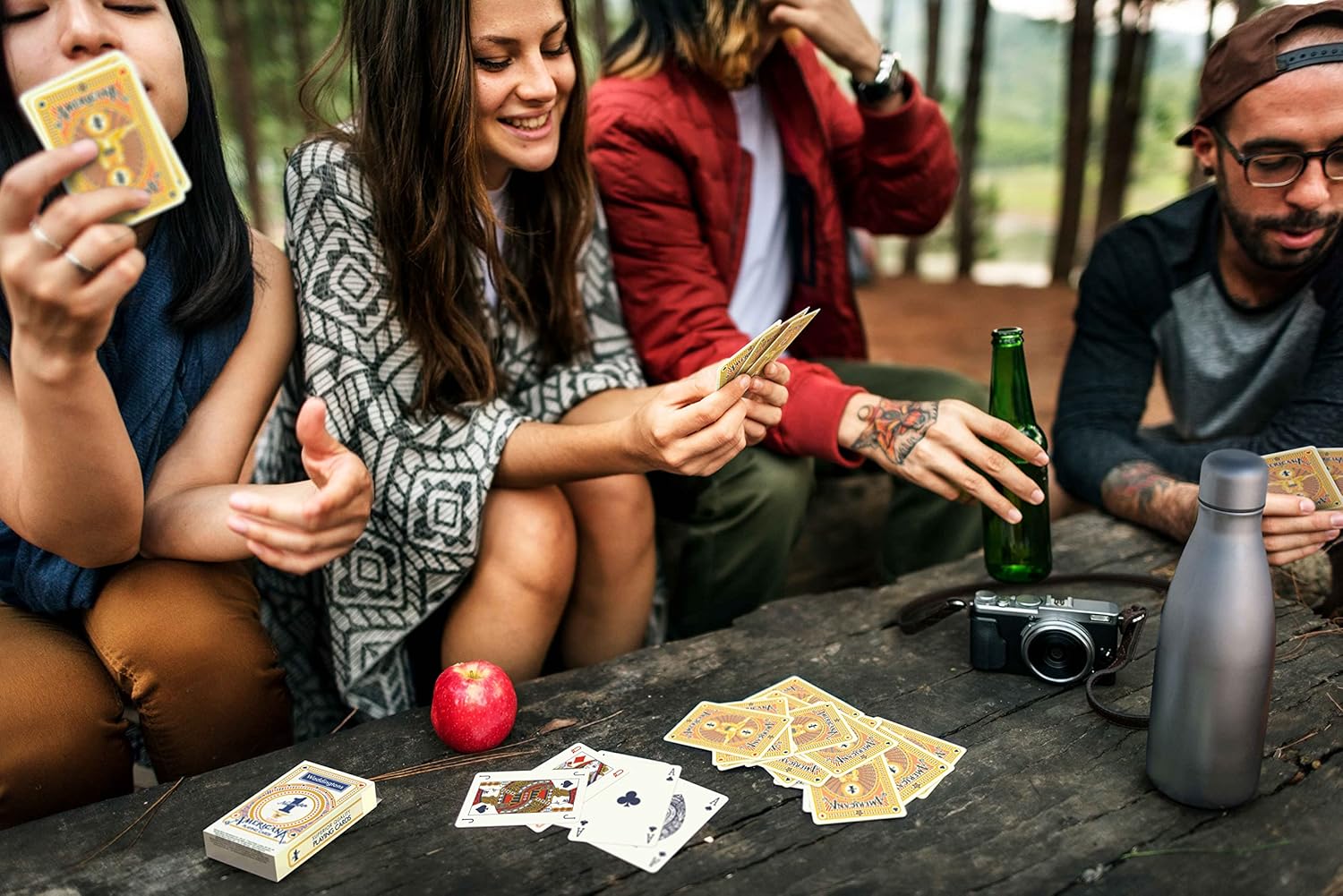 Waddingtons Number 1 Americana Playing Card Game – Classic Deck of Cards with Vintage Artwork 4