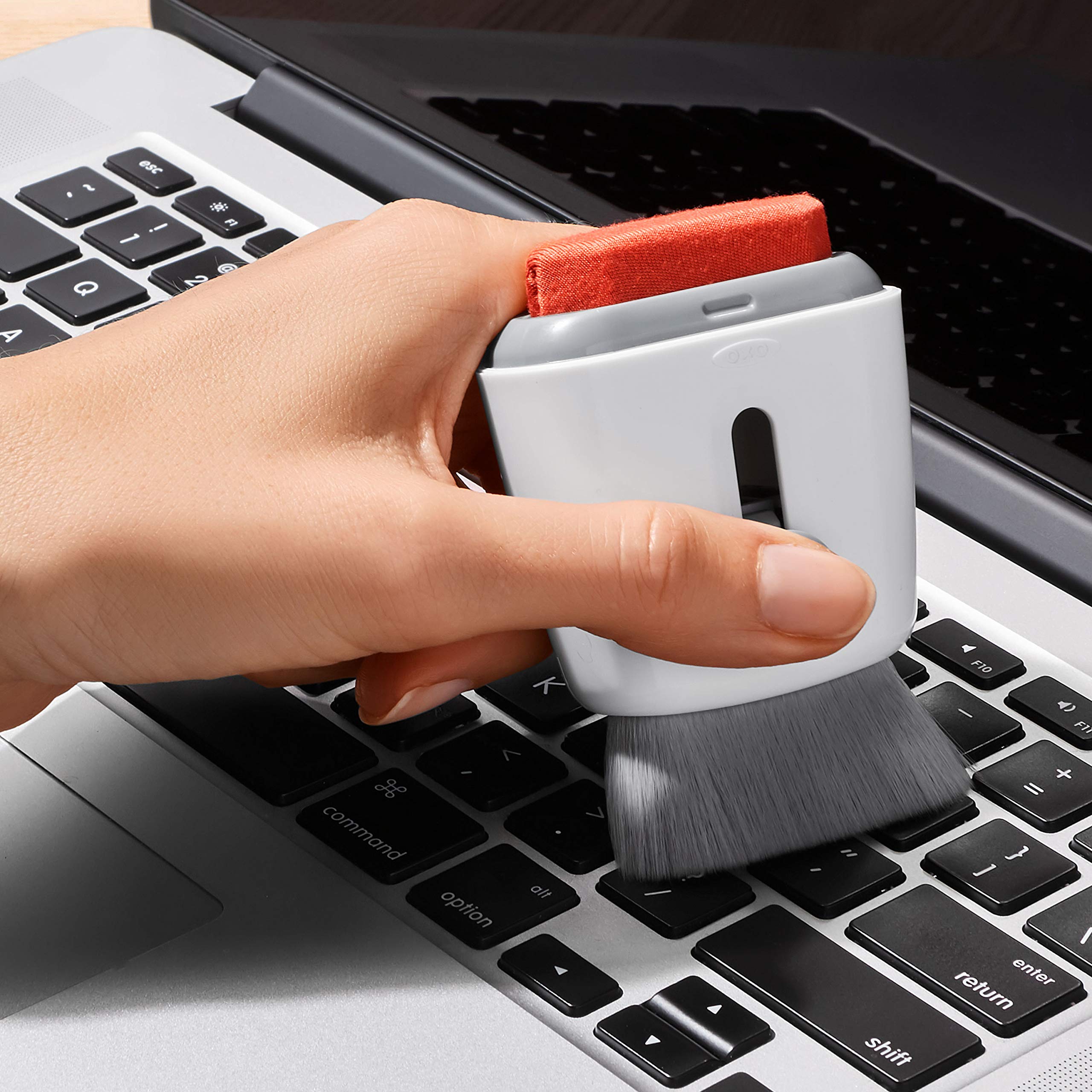 OXO Good Grips Sweep & Swipe Laptop Cleaner - Double-Sided Tool for Screens and Dust | White 7