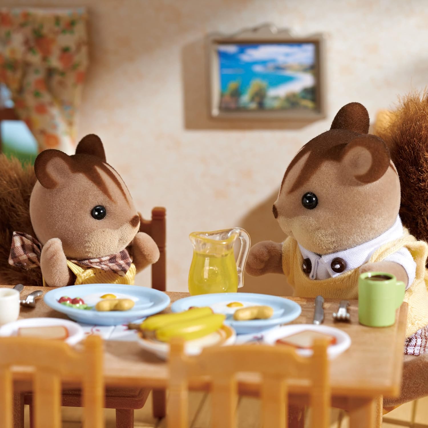 Sylvanian Families - Walnut Squirrel Family Playset for Ages 3-10 5