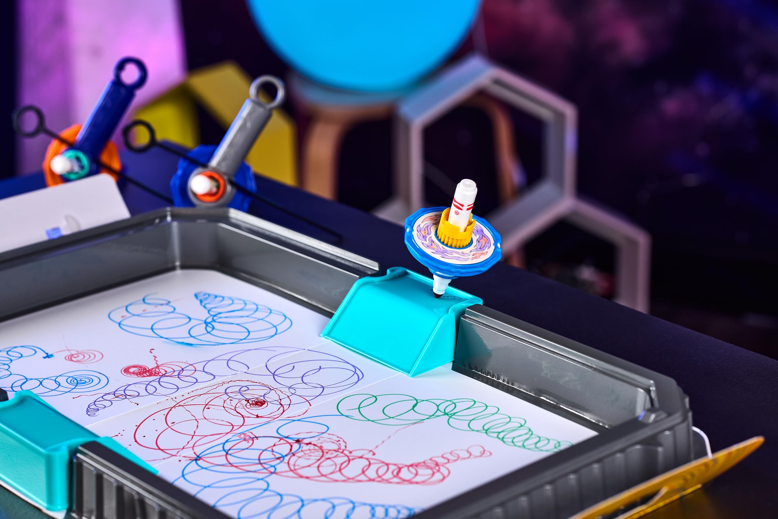 CRAYOLA Colourwhirls Battle Arena - Rip 'Em & Spin 'Em! | Ages 6+ 6