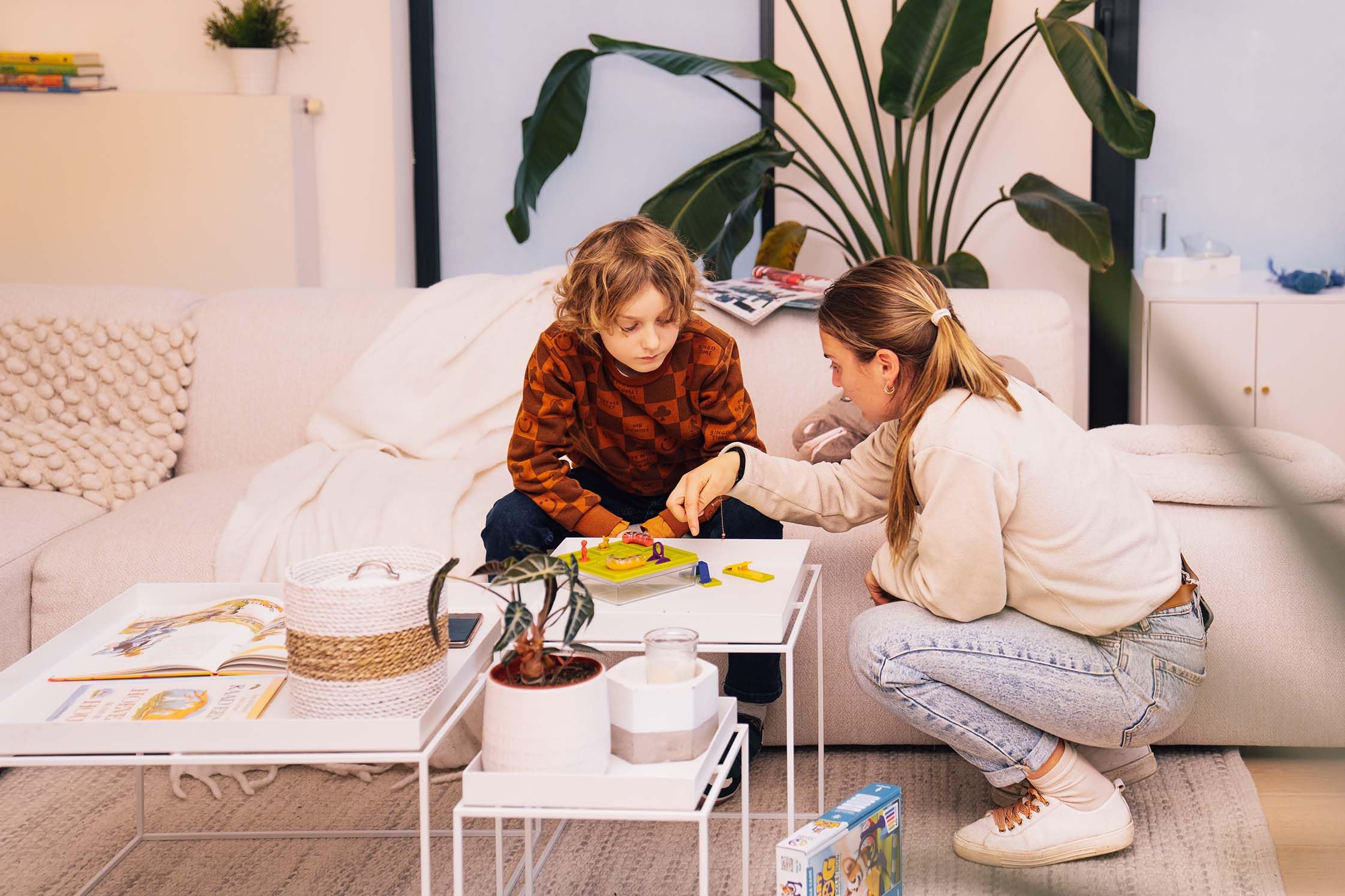 SmartGames Smart Dog Puzzle Game with 60 Challenges for Ages 7+ 6