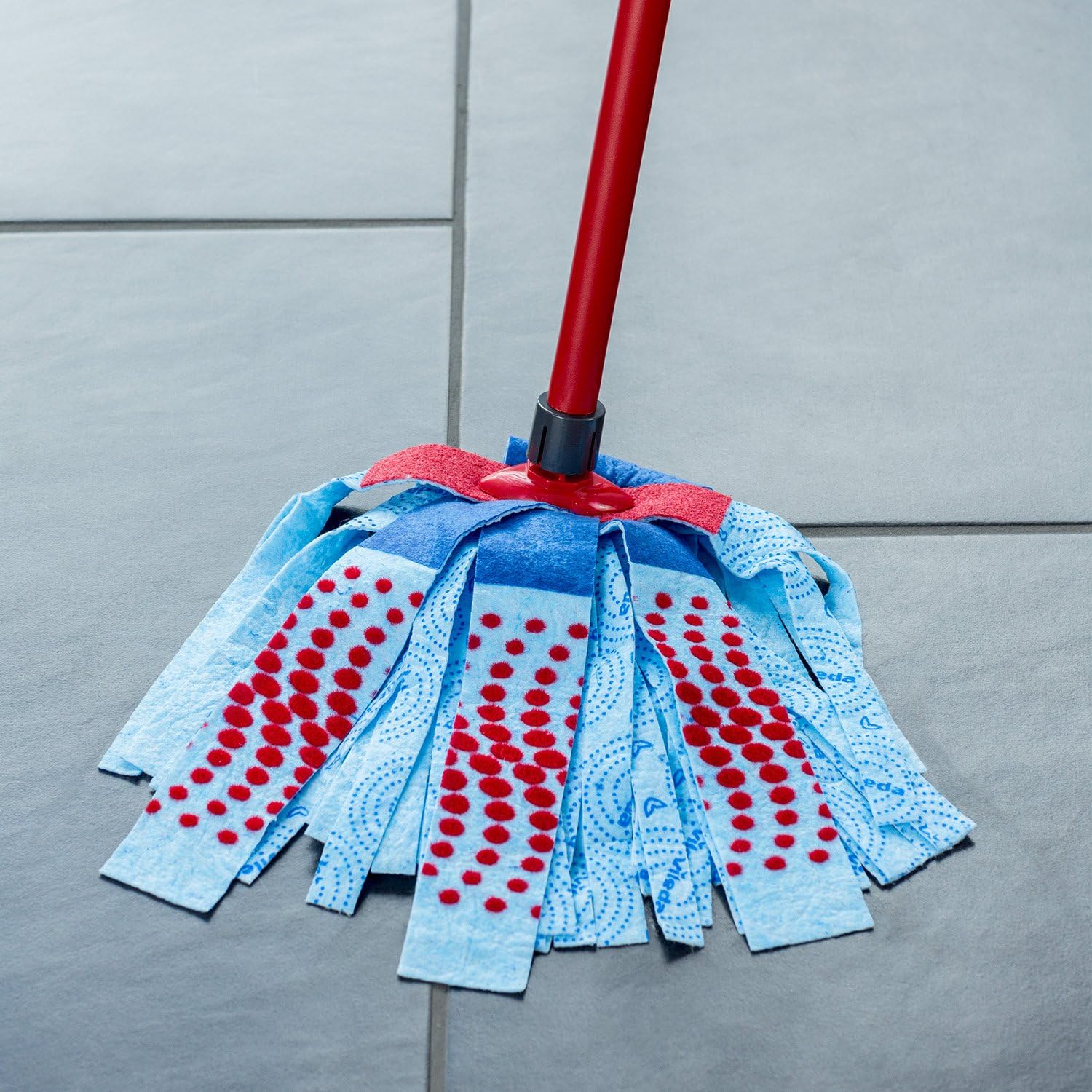 Vileda - SuperMocio 3Action XL Compact Mop with Extra Refill, Red/Blue 4