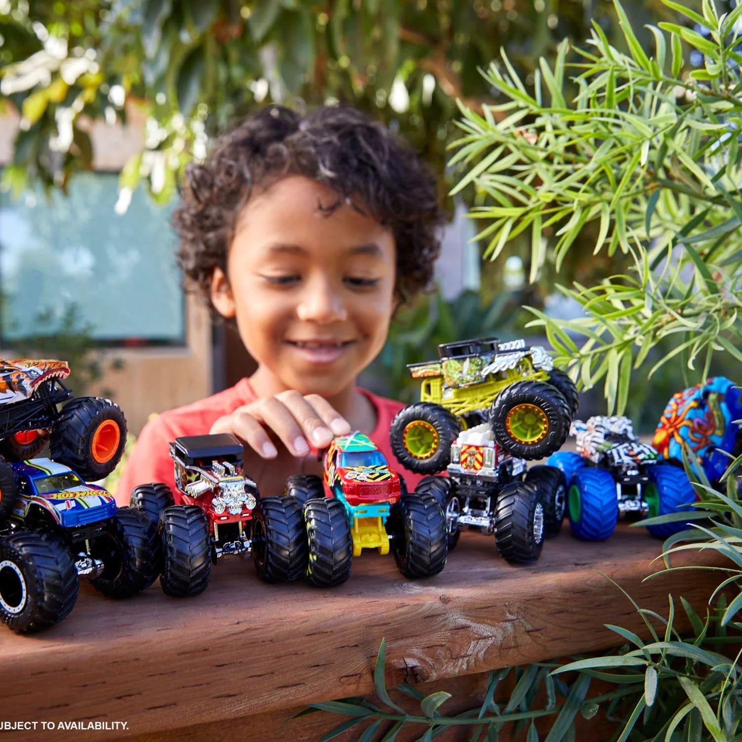 Hot Wheels Monster Trucks 8-Pack - 1:64 Scale Die-Cast Toy Trucks for Kids 3+ 5