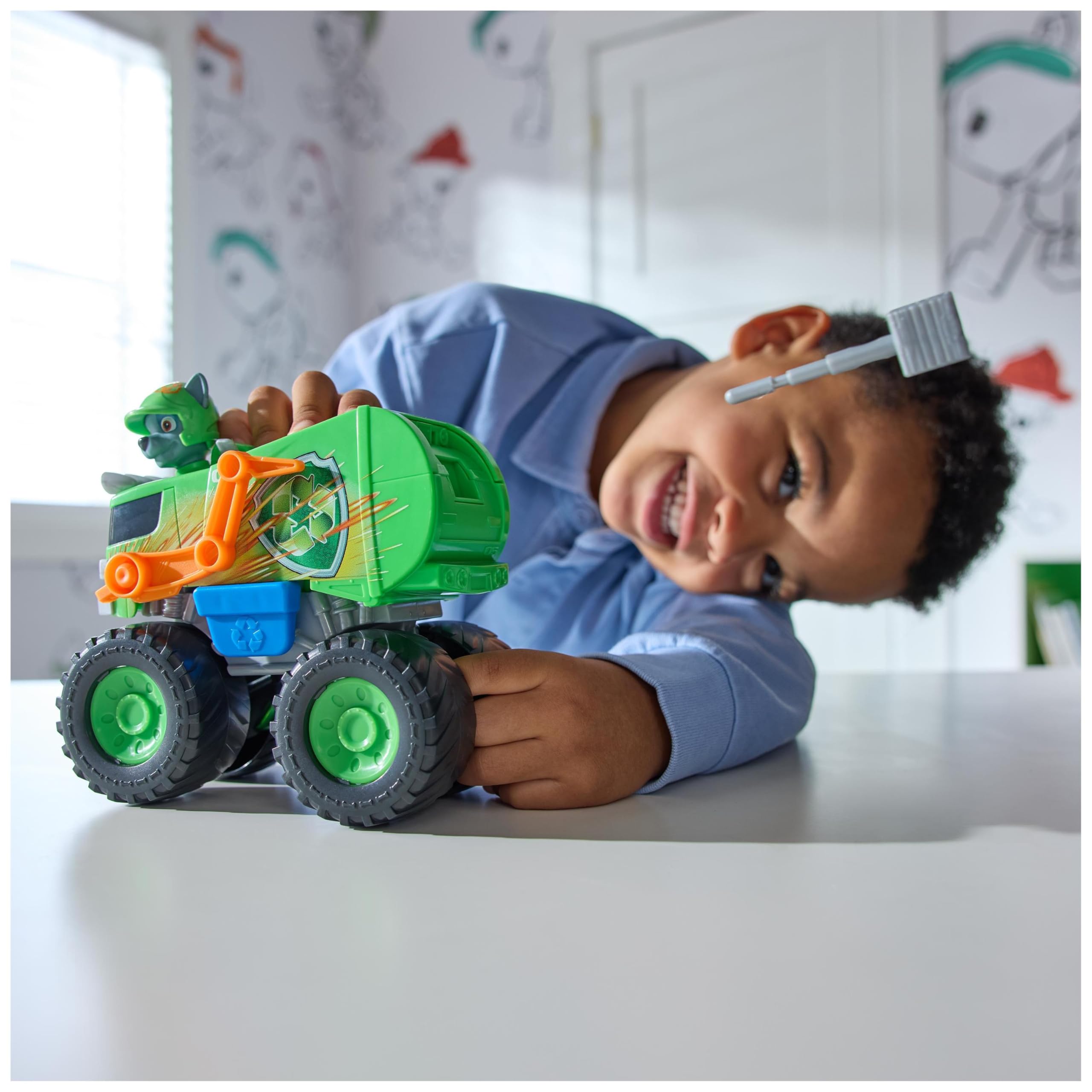 Paw Patrol: Rescue Wheels Rocky’s Recycle Truck - Projectile Launcher Toy with Action Figure 8