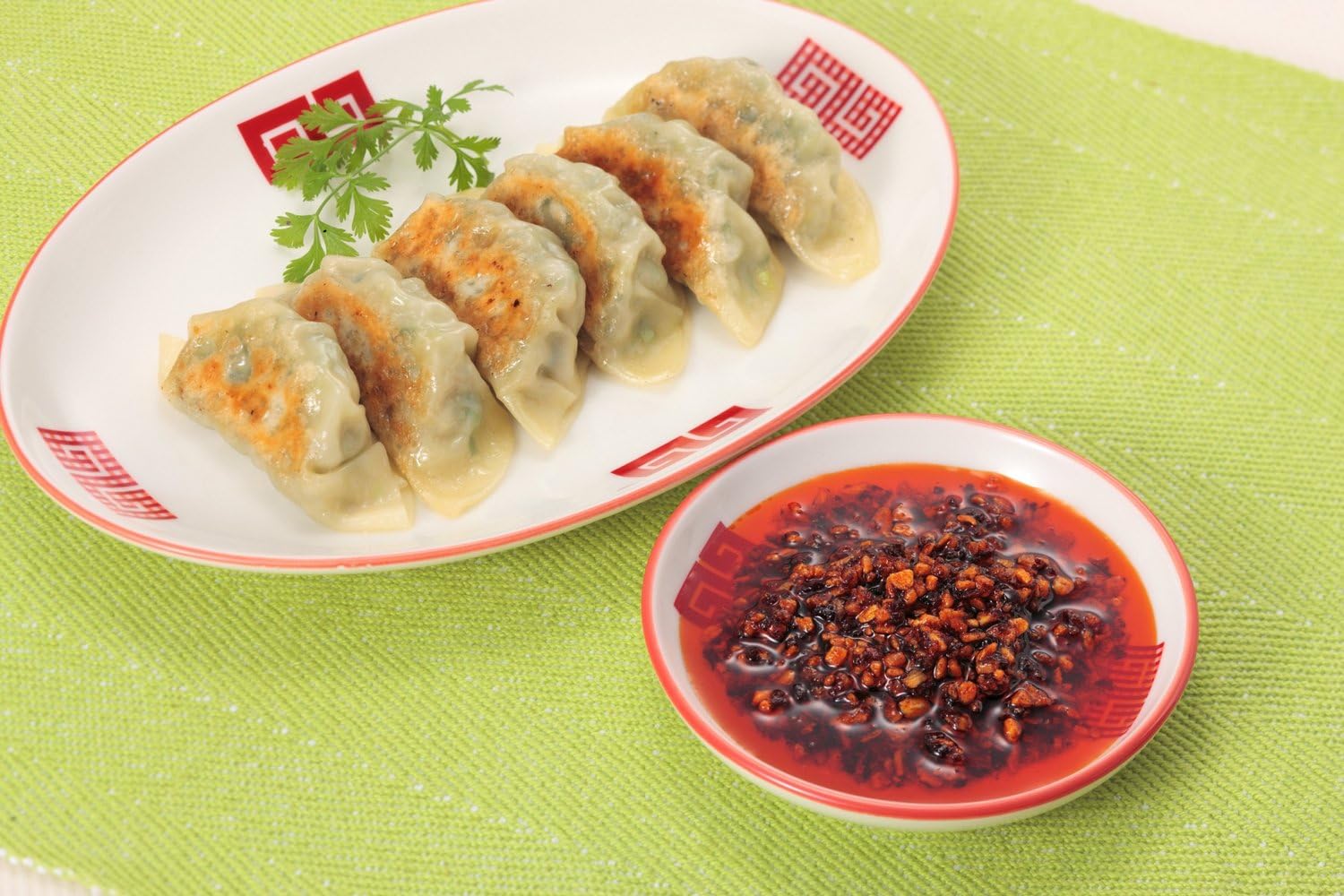 Momoya Taberu La Yu würziges Chiliöl, 110 g 11