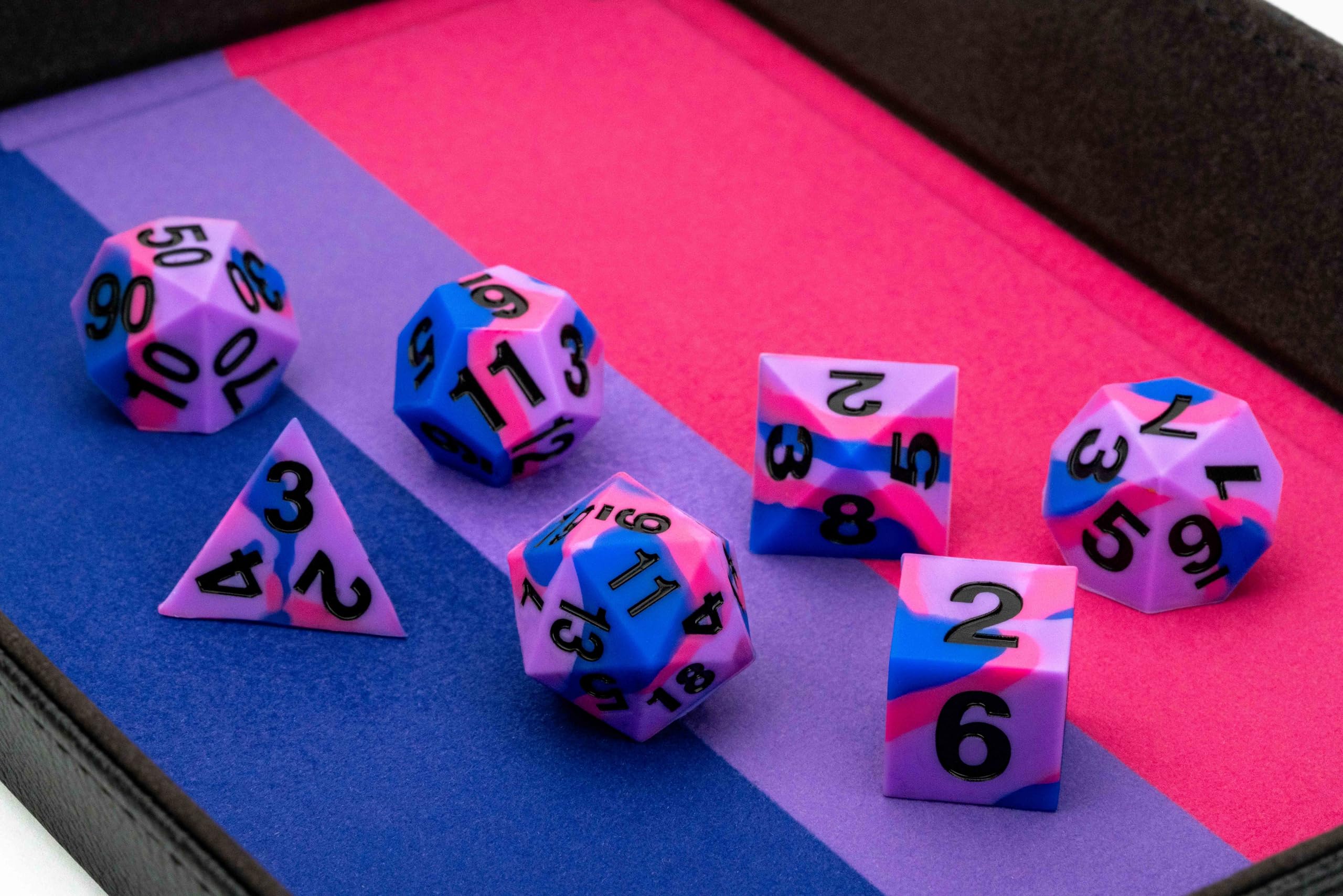 Metallic Dice Games FanRoll 16mm Pride Sharp Edge Silikonkautschuk Würfel Set 5