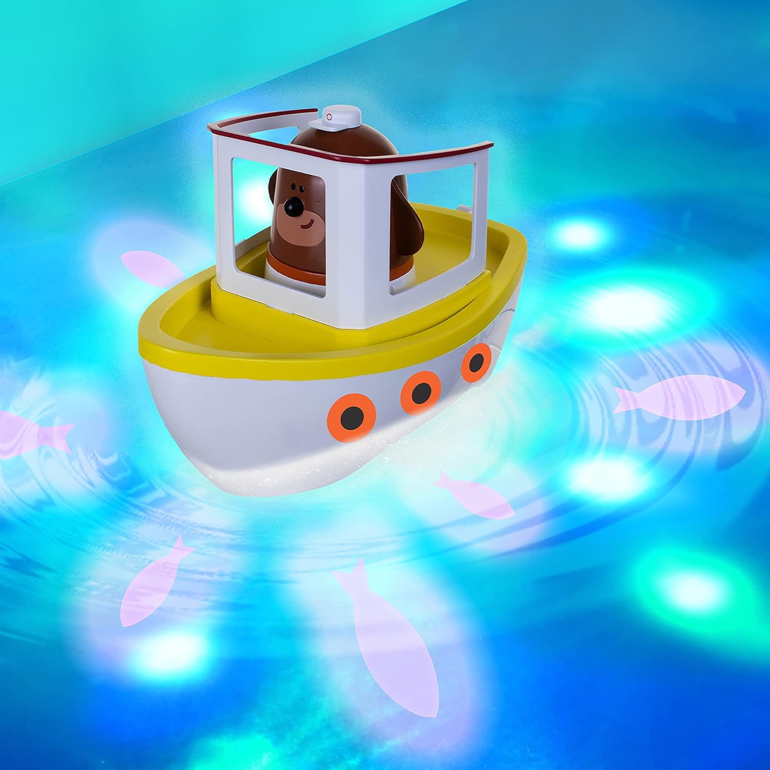 Hey Duggee Lightshow River Boat - Floating Bath Toy with Underwater Lights, Scoop & Pour, 3 Years+