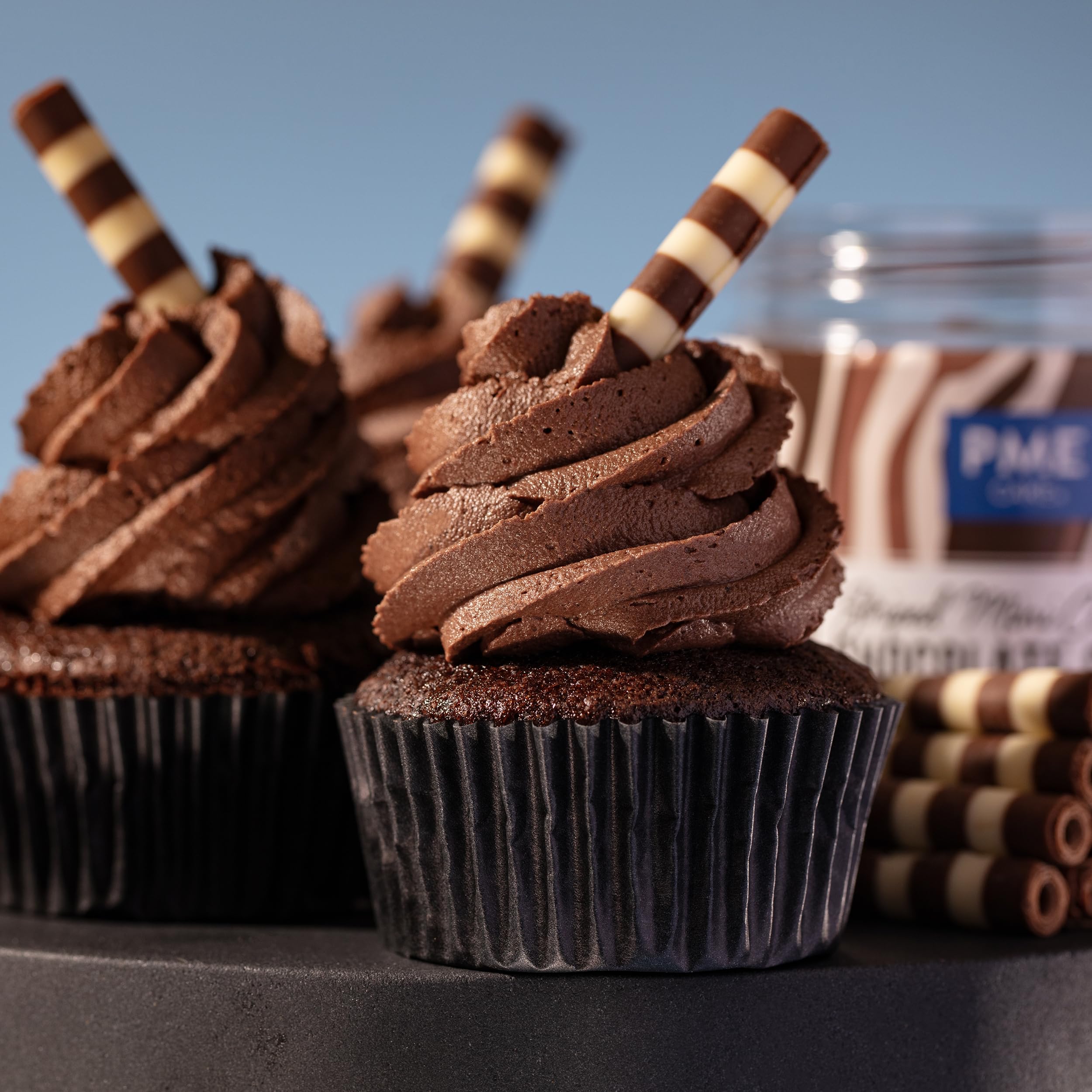 PME - Belgian Chocolate Striped Cigarellos 100 g 11