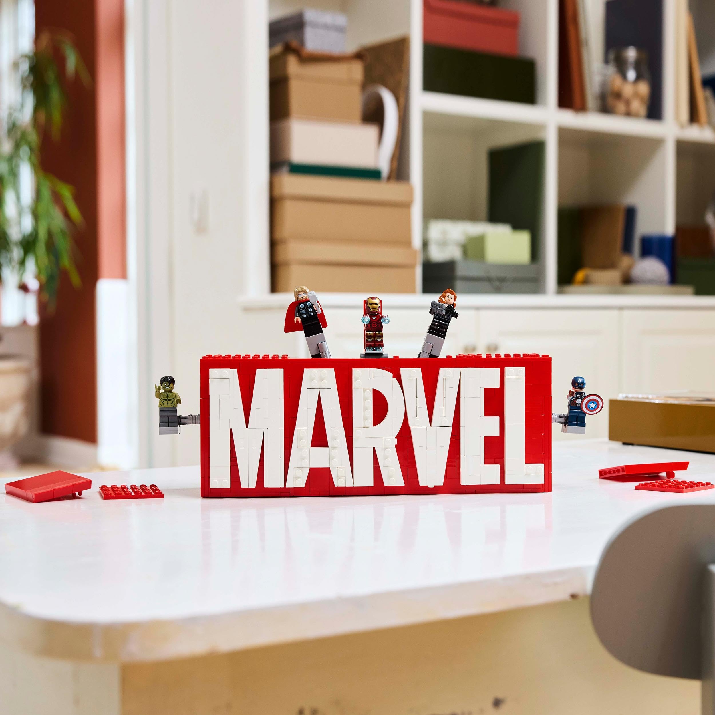LEGO Marvel: MARVEL Logo & Minifigures - Buildable Super Hero Playset for Ages 12+ 6