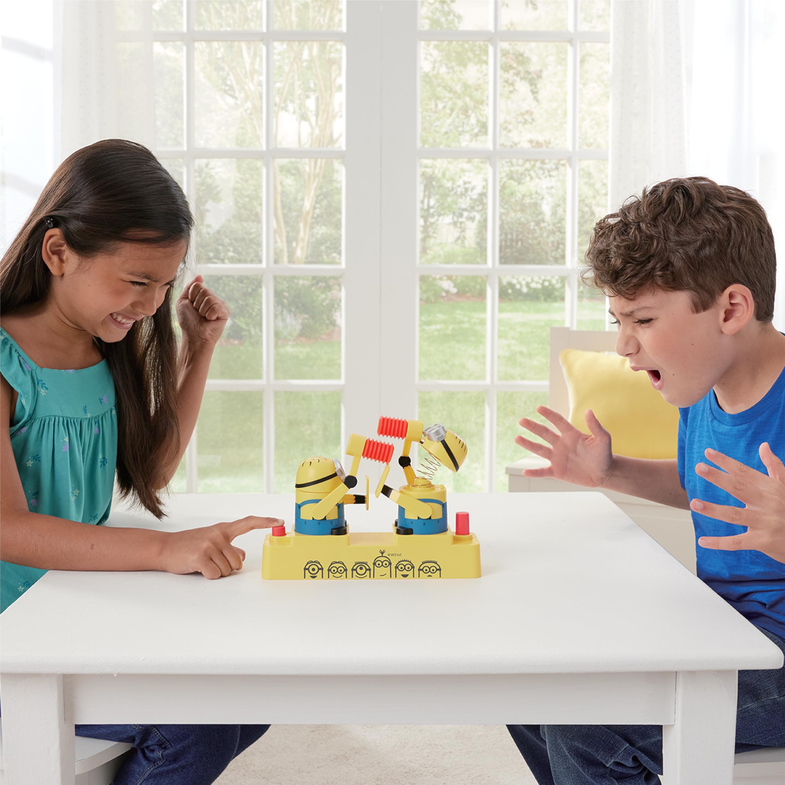 EPOCH Games Minions Hammer POP Board Game | 2 Players | Ages 4+ | Multicolor Plastic 3