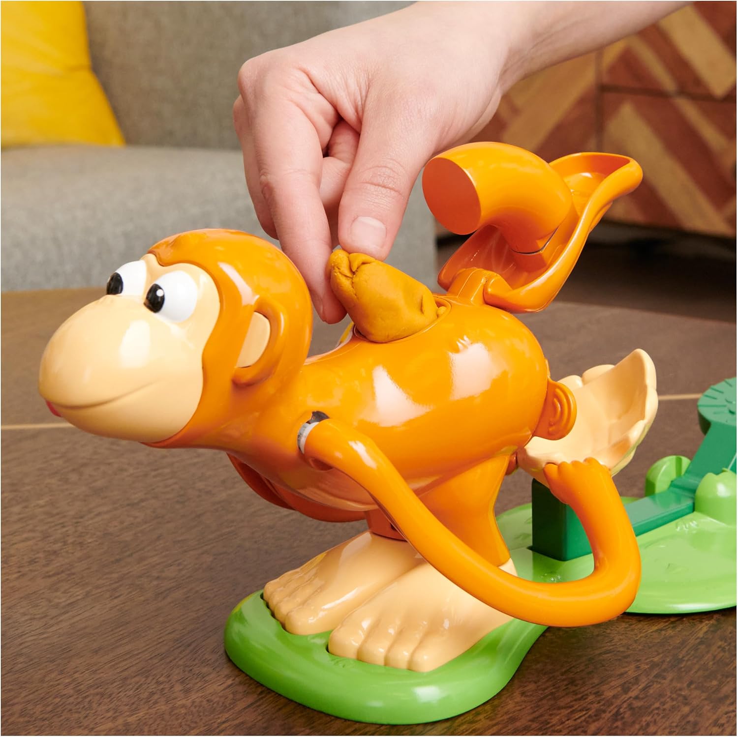 Spin Master Games Monkey See Monkey Poo Board Game 4