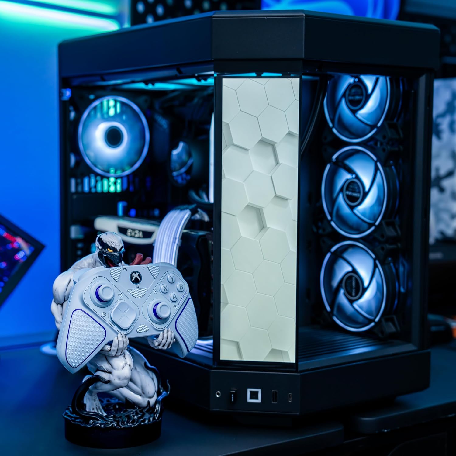 Marvel Anti-Venom Gaming Accessories Holder & Phone Stand for Most Devices 6