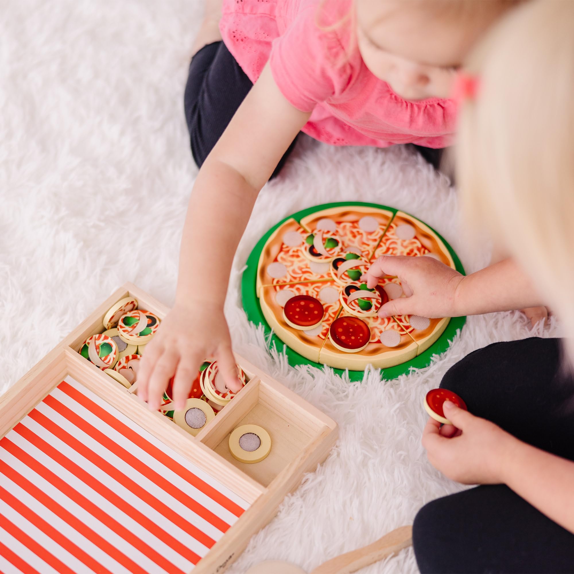 Melissa & Doug Wooden Pizza Party Play Set - Pretend Play Food for Ages 3+ 8
