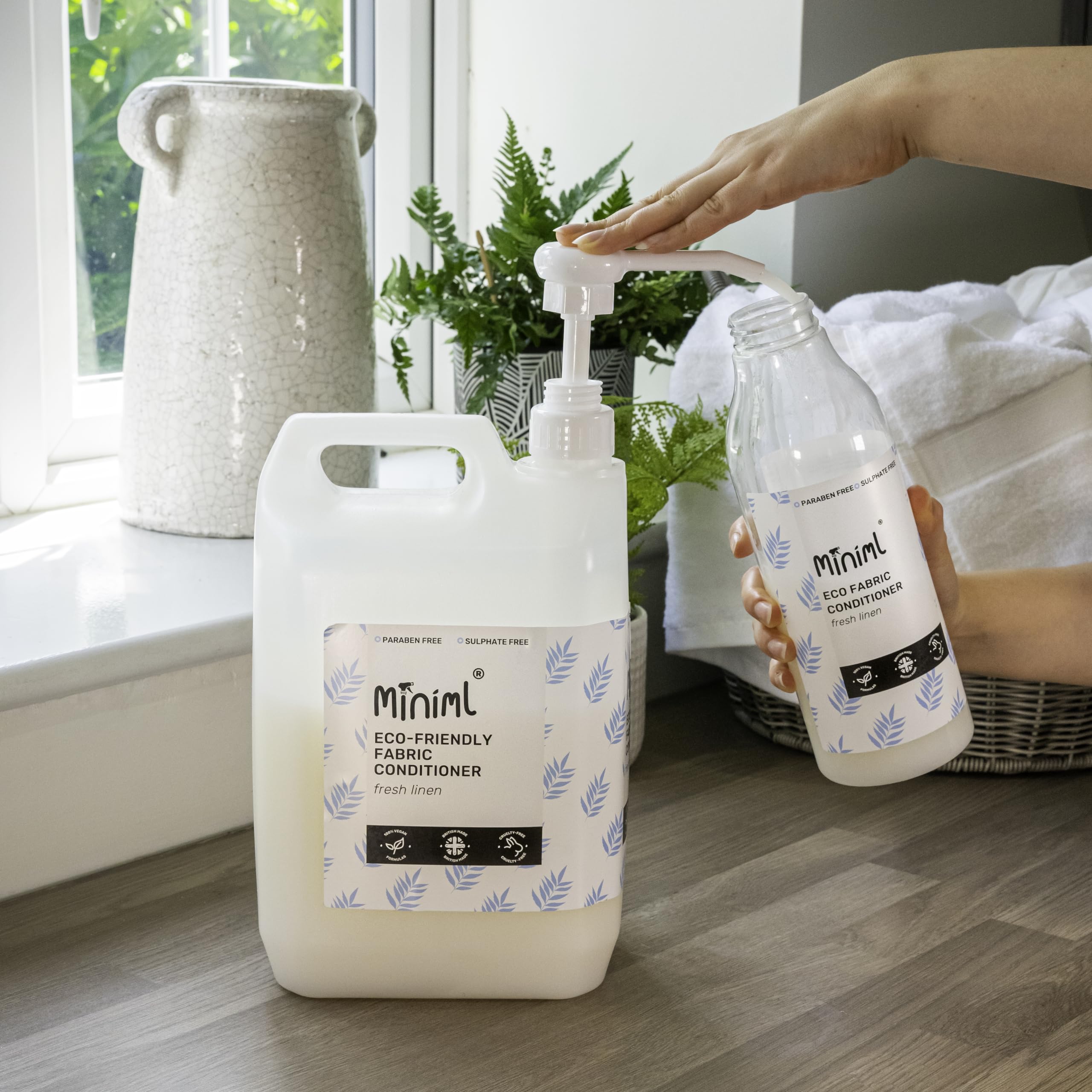 Miniml Öko-Weichspüler, 1 l – natürlicher Weichspüler mit frischem Leinenduft 5