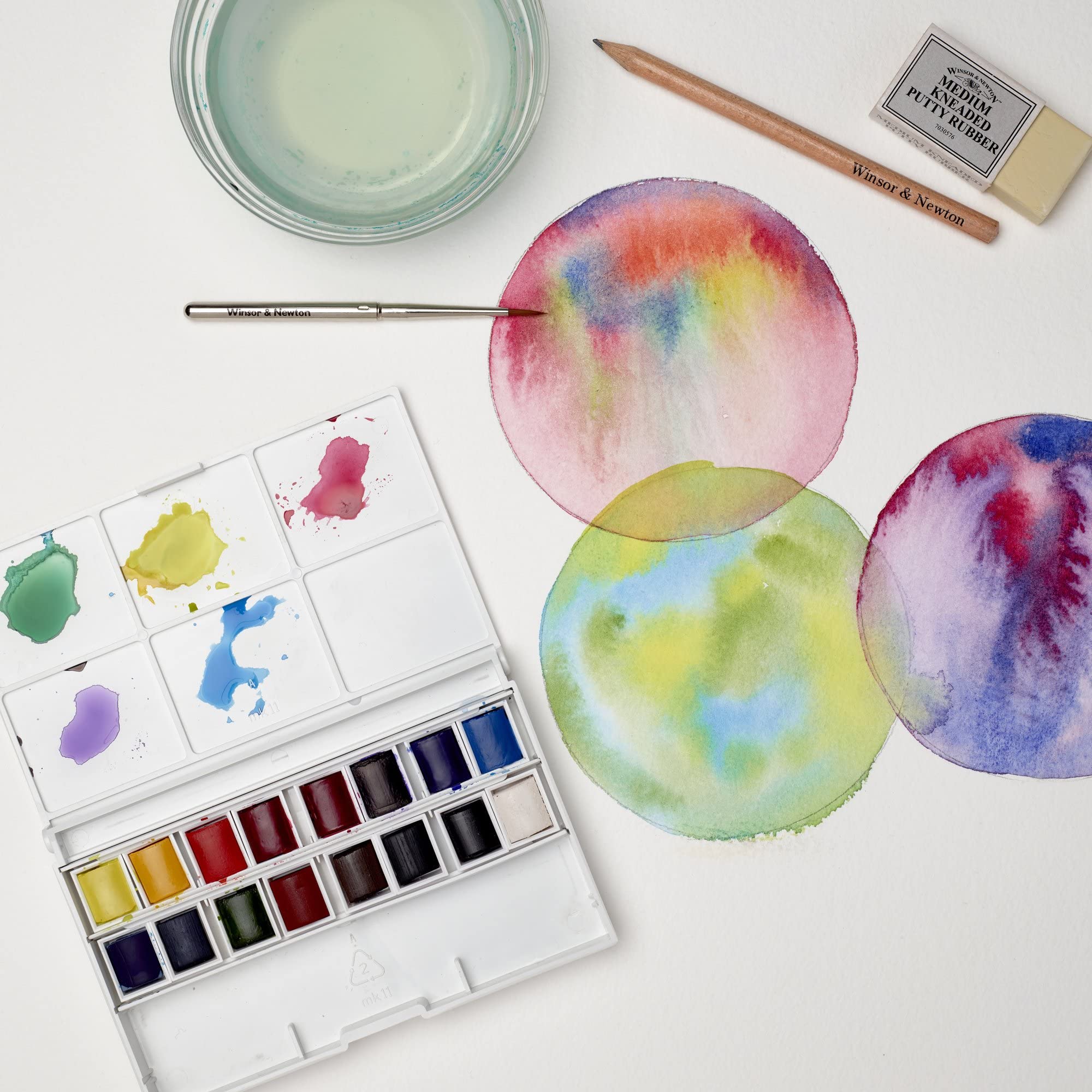 Winsor & Newton Cotman Watercolour Paint Set - 16 Half Pans | Travel Brush Included | Excellent Lightfastness