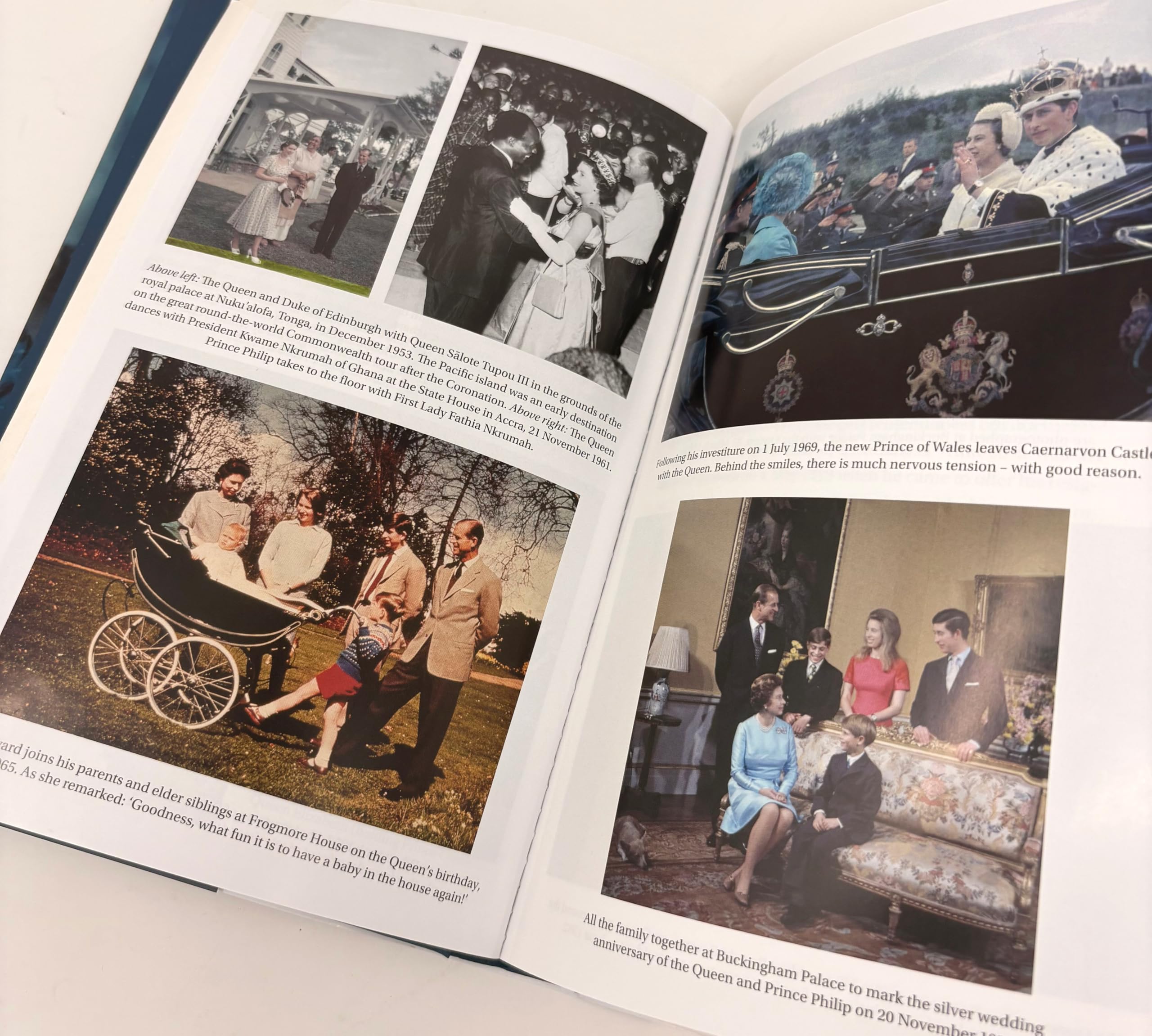 MACMILLAN Elizabeth II: In Private. In Public. The Inside Story. by Robert Hardman | Hardcover 2