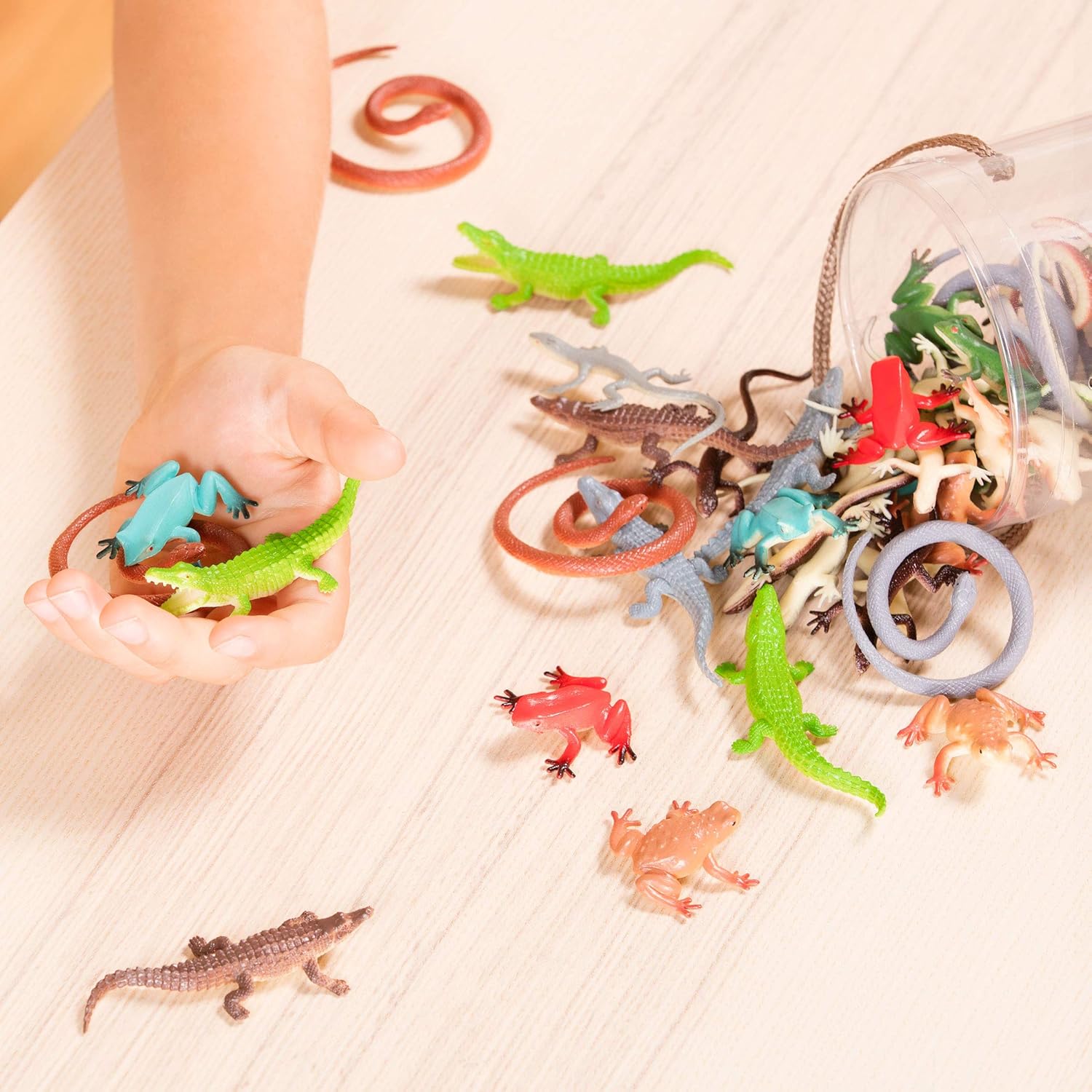 Terra by Battat Reptiles in Tube – 60-Piece Miniature Reptile Animal Toy Set for Kids 3+ 7
