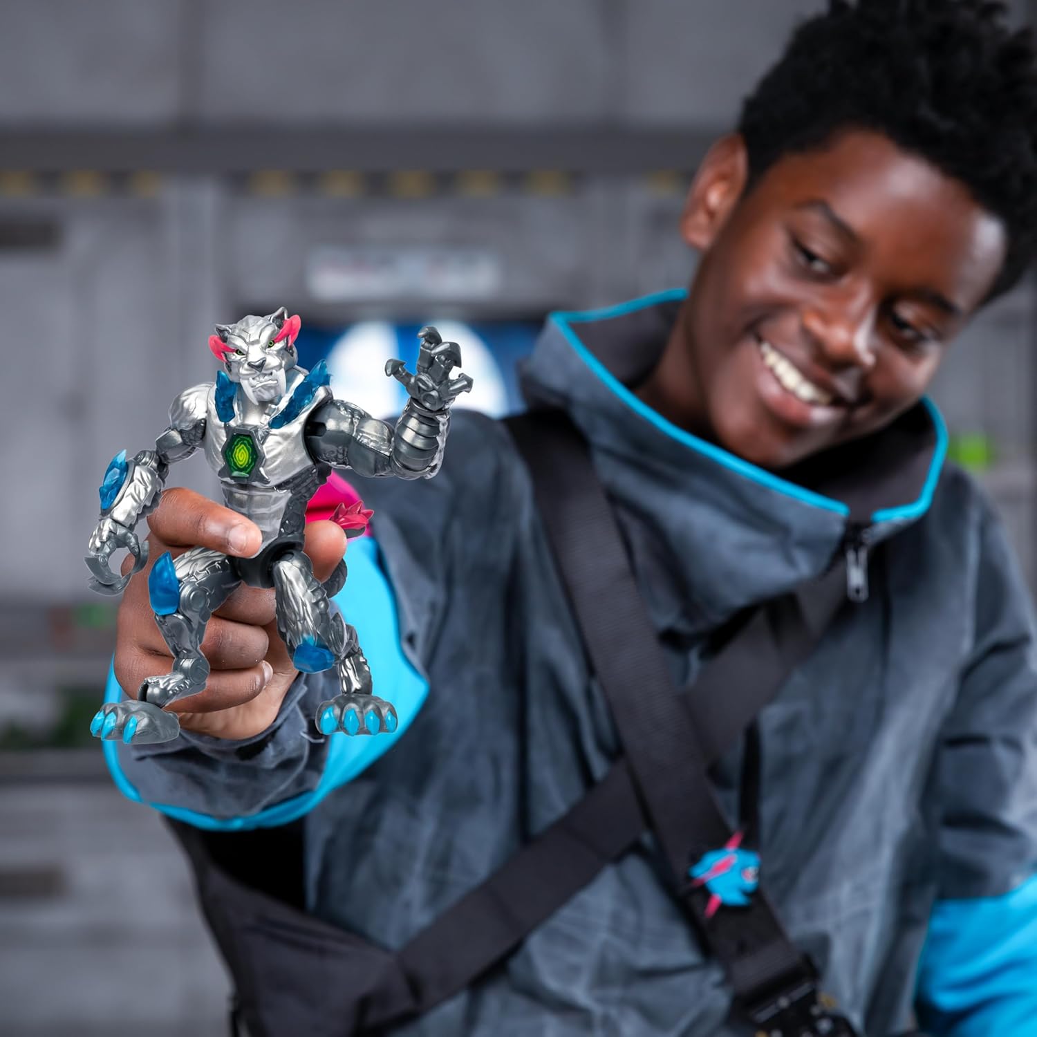 MrBeast Lab Mutators - Metallic Panther Action Figure (5.5") 8