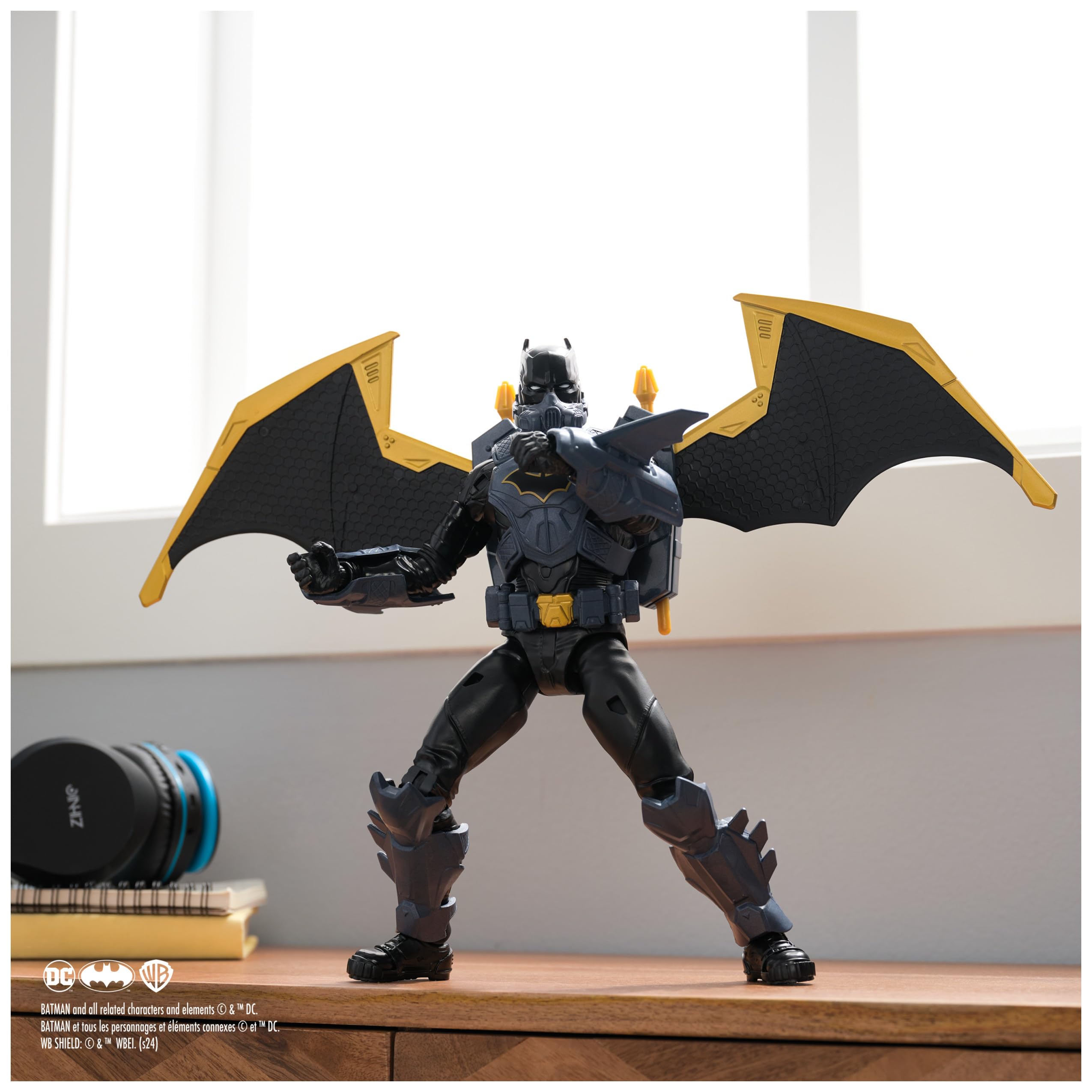 Night Sky Batman Action Figure - 30cm with Expandable Wings & 17 Points of Articulation 12