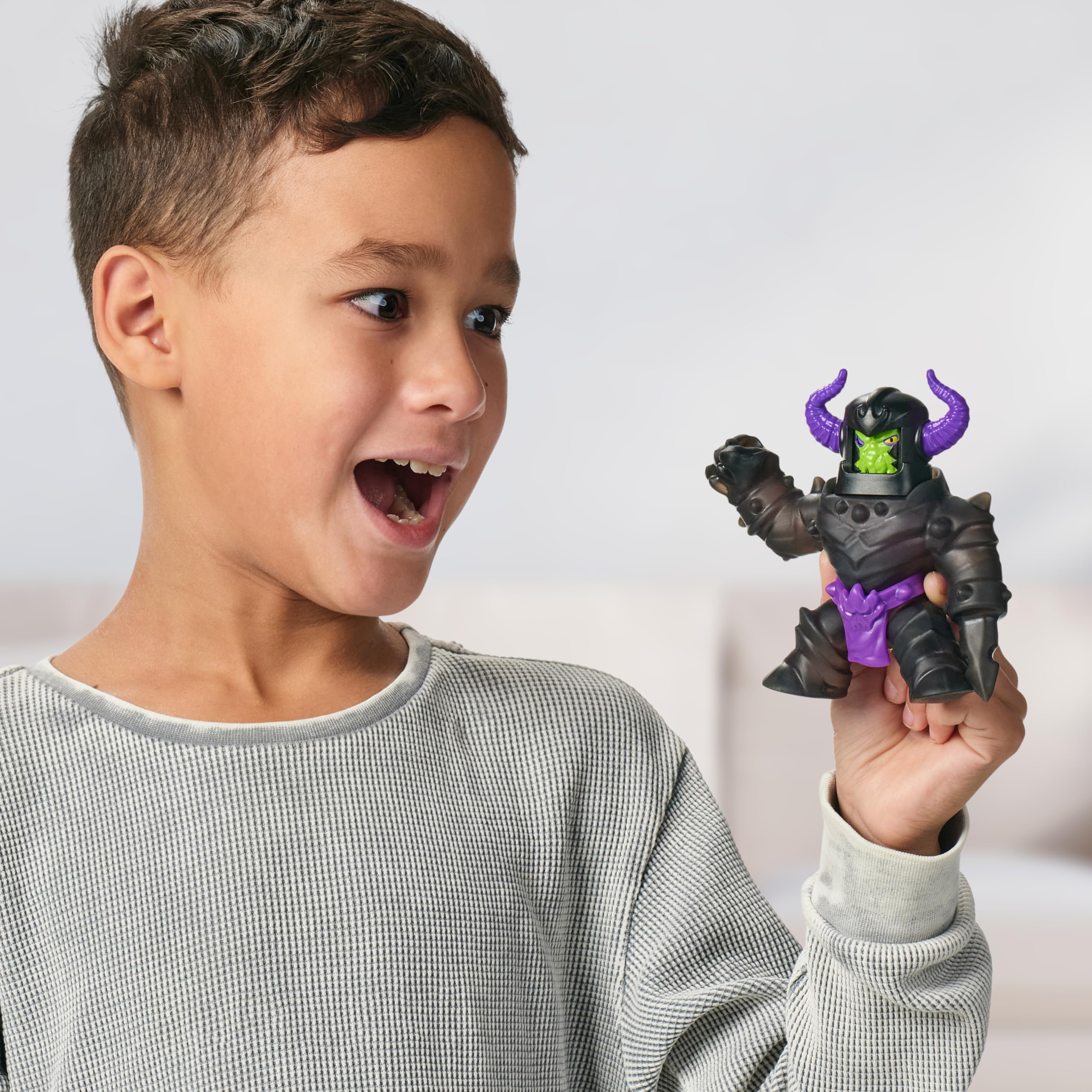 Heroes of Goo Jit Zu Stretch Strikers - Ultra Rare Black Knight Orbitox Action Figure 10
