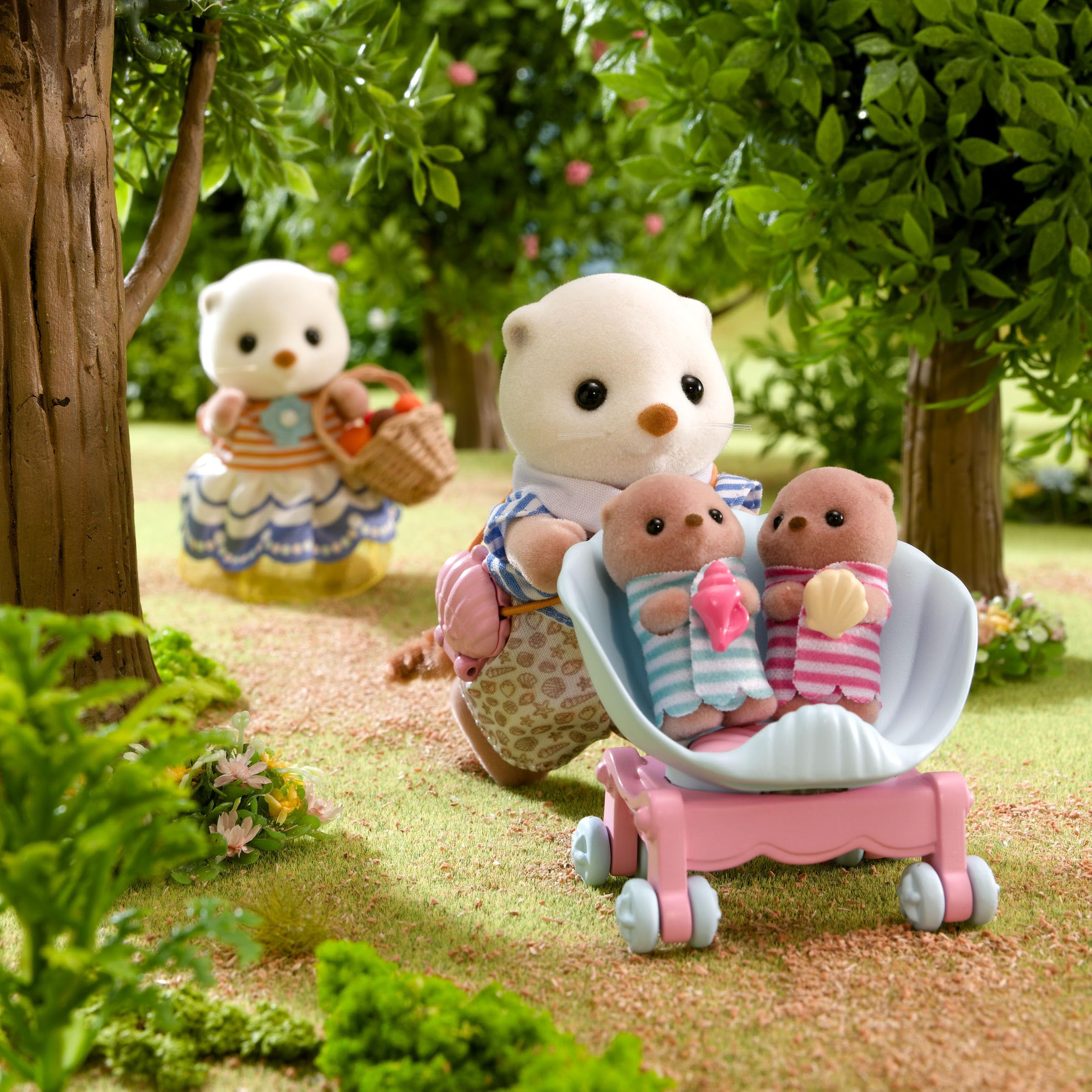 Sylvanian Families Sea Otter Family Playset - Includes 6 Pieces | Ages 3+ | Model 5803 5