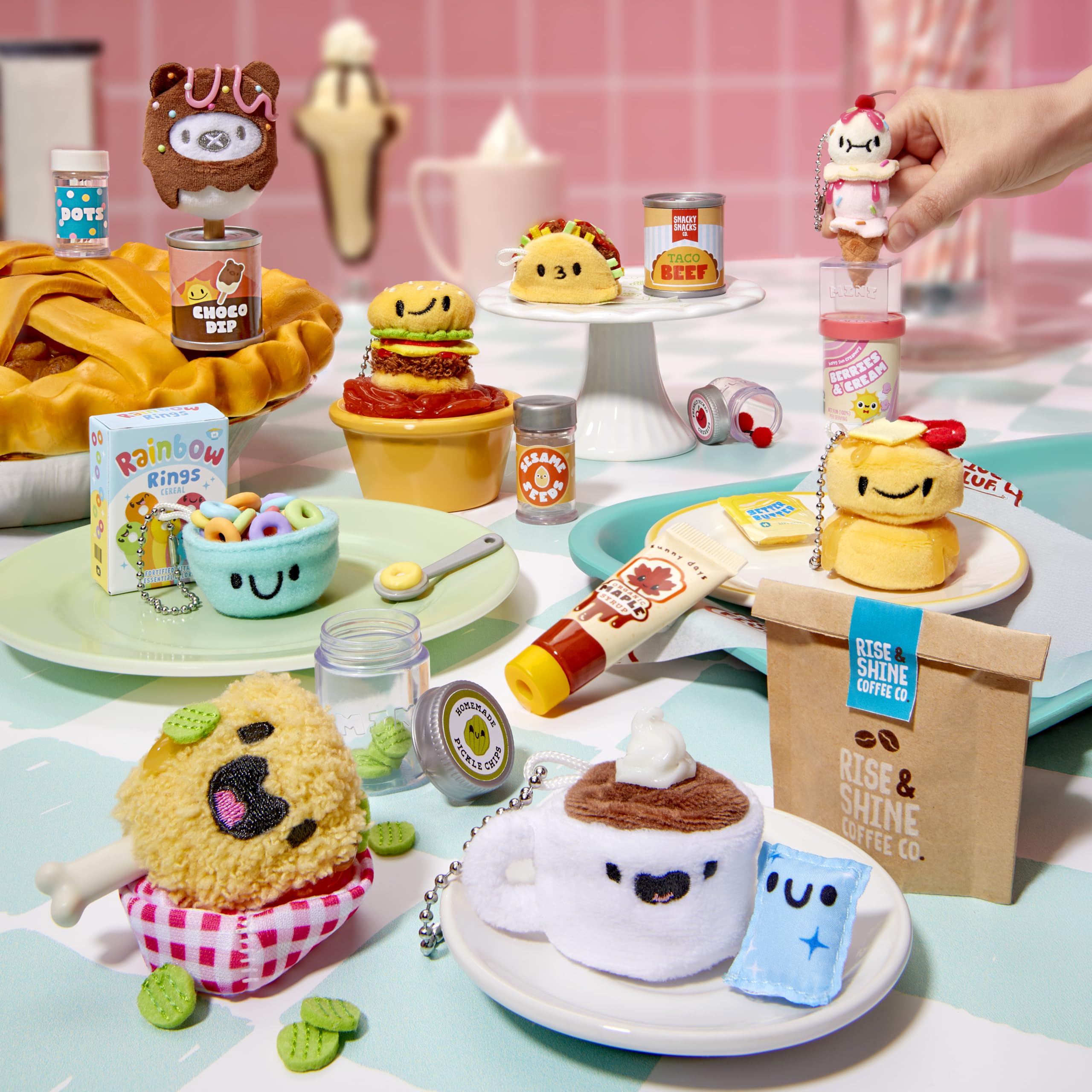 MGA's Miniverse Make It Mini Plush - DIY Food-Themed Plush Craft Kit | No Sewing Required | Collectible 7