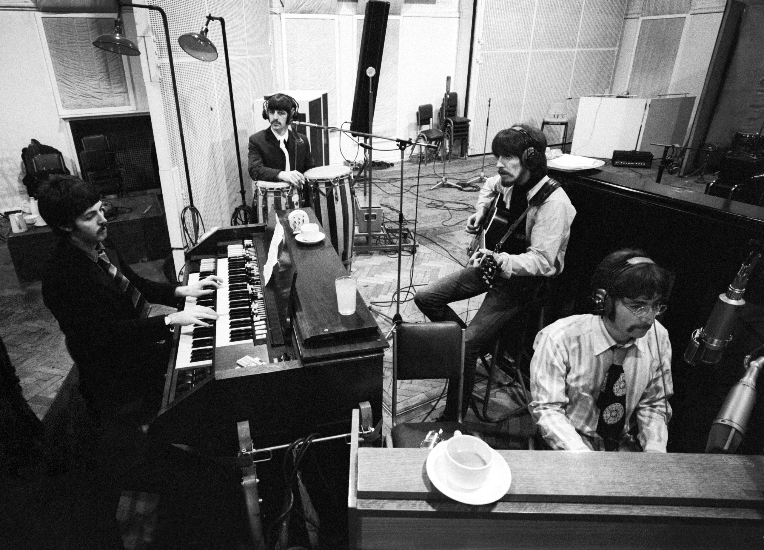 The Beatles - Past Masters [Volumes 1 & 2] [Double LP Vinyl] 8