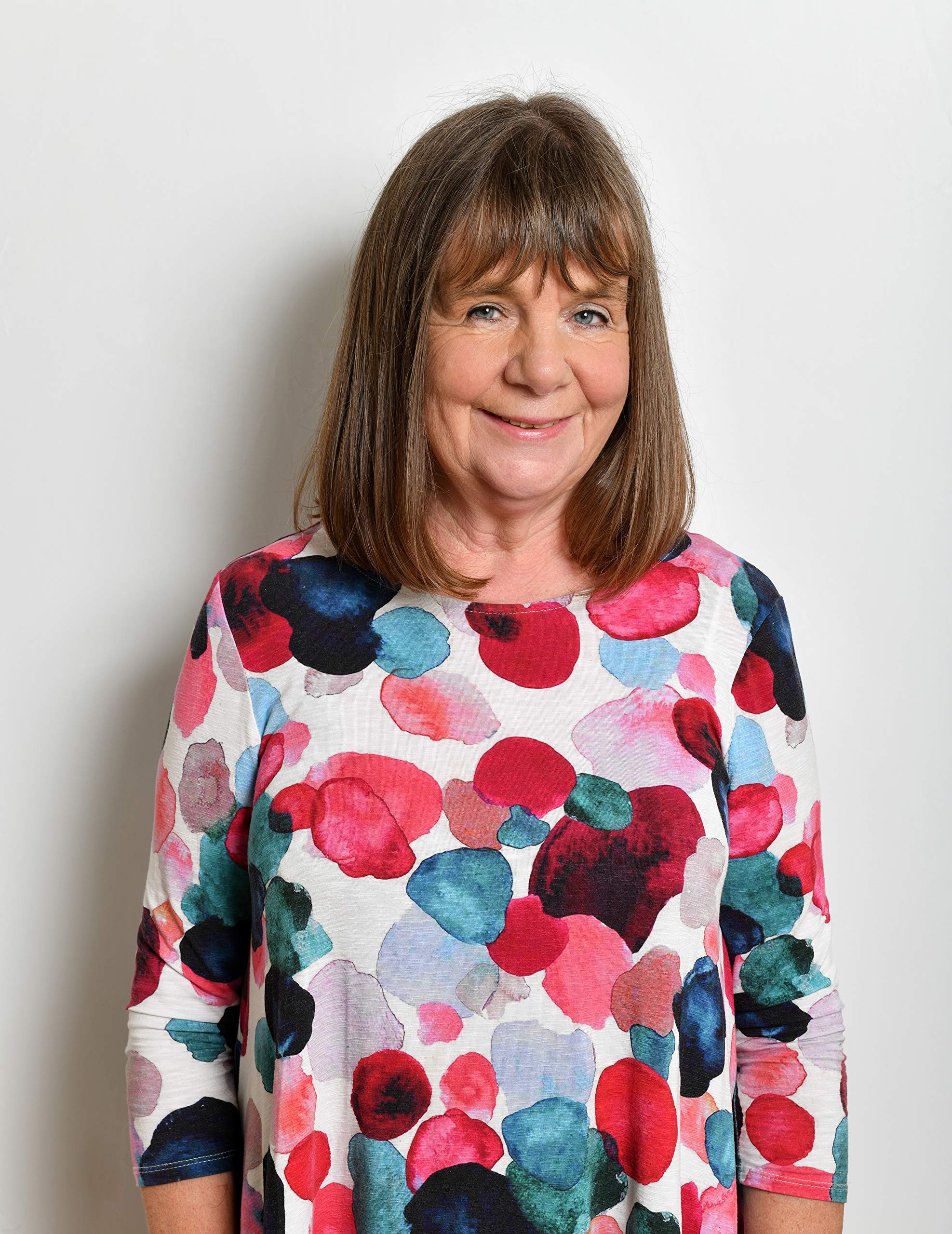 MACMILLAN Sharing a Shell: Stories in Verse by Julia Donaldson | Paperback 2