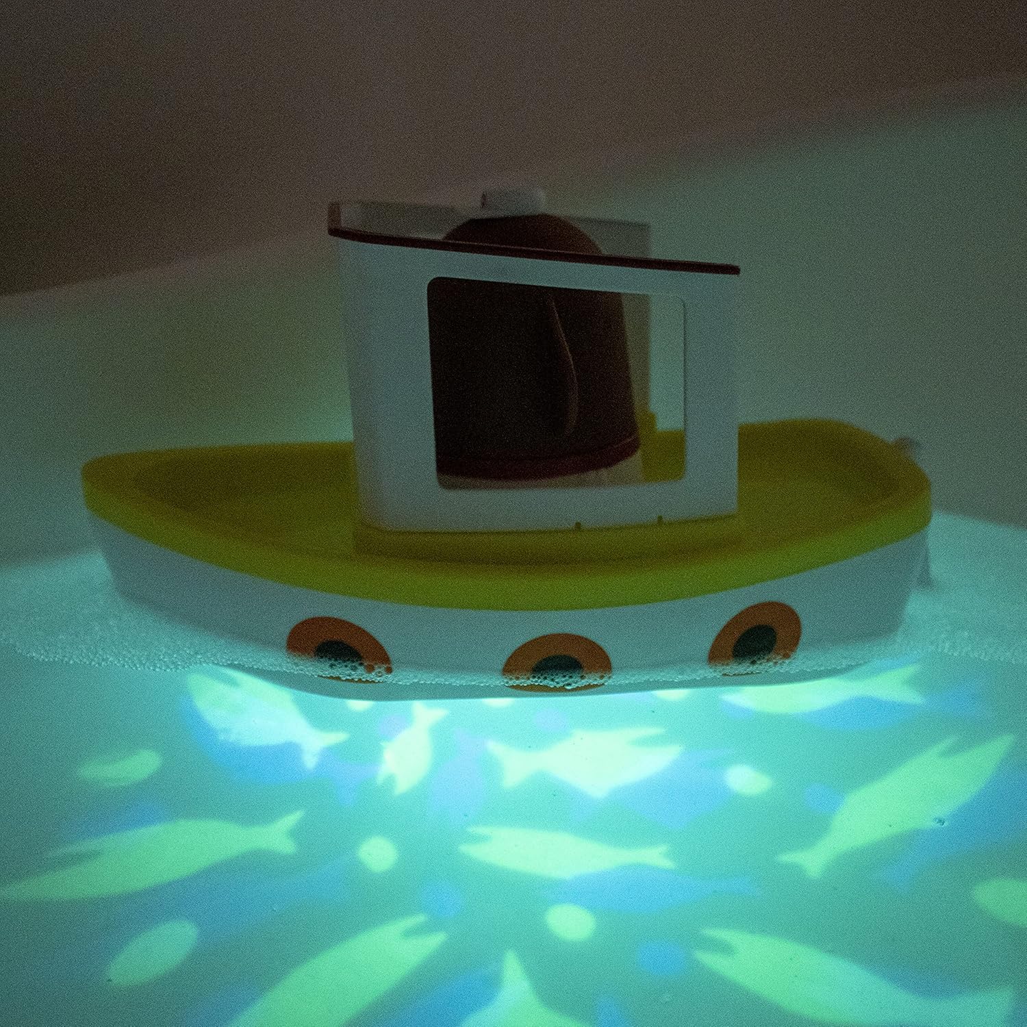 Hey Duggee Lightshow River Boat - Floating Bath Toy with Underwater Lights, Scoop & Pour, 3 Years+ 5